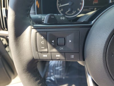 2024 Nissan Pathfinder SL