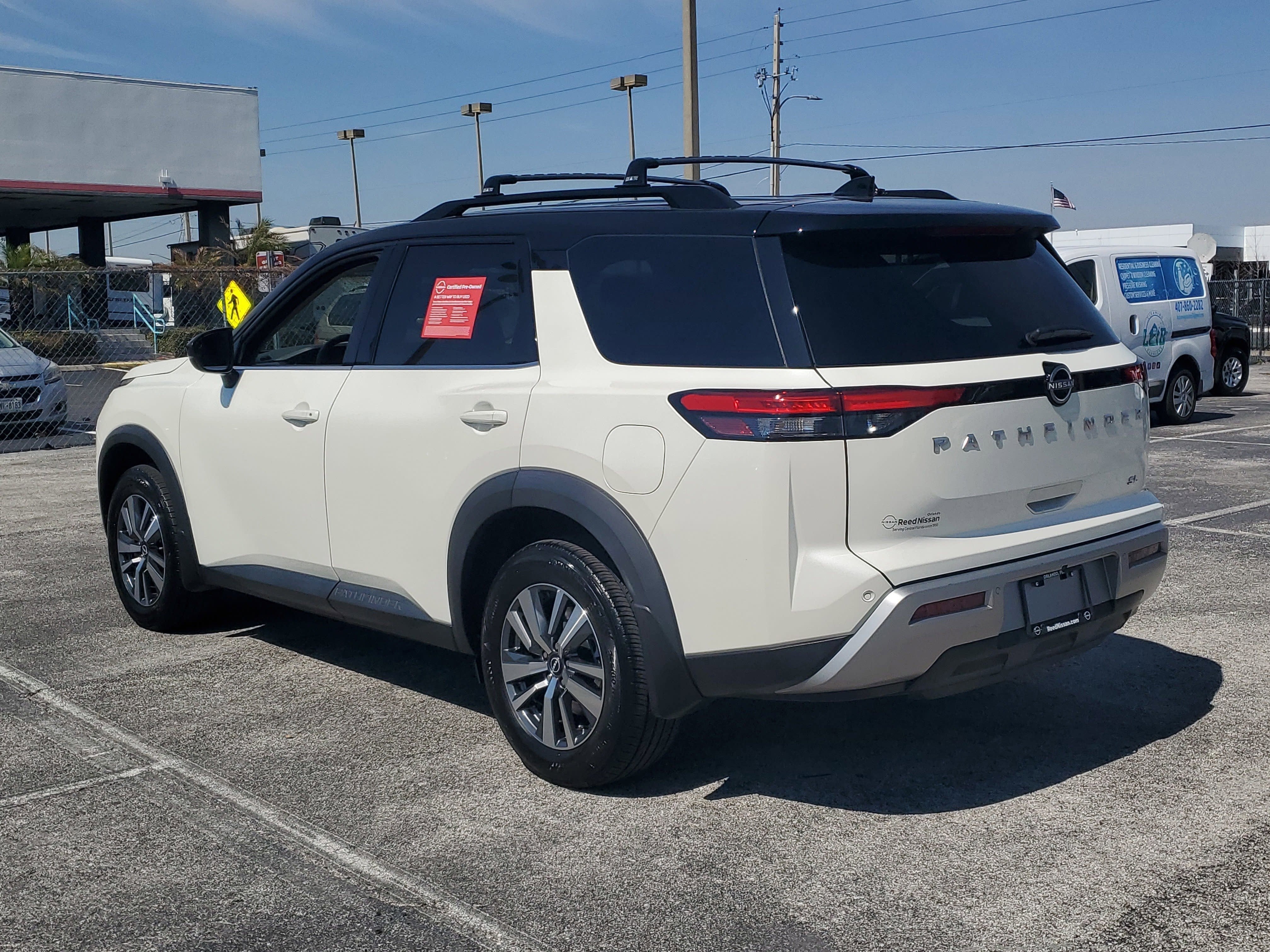 2024 Nissan Pathfinder SL