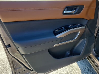 2025 Nissan Pathfinder Platinum