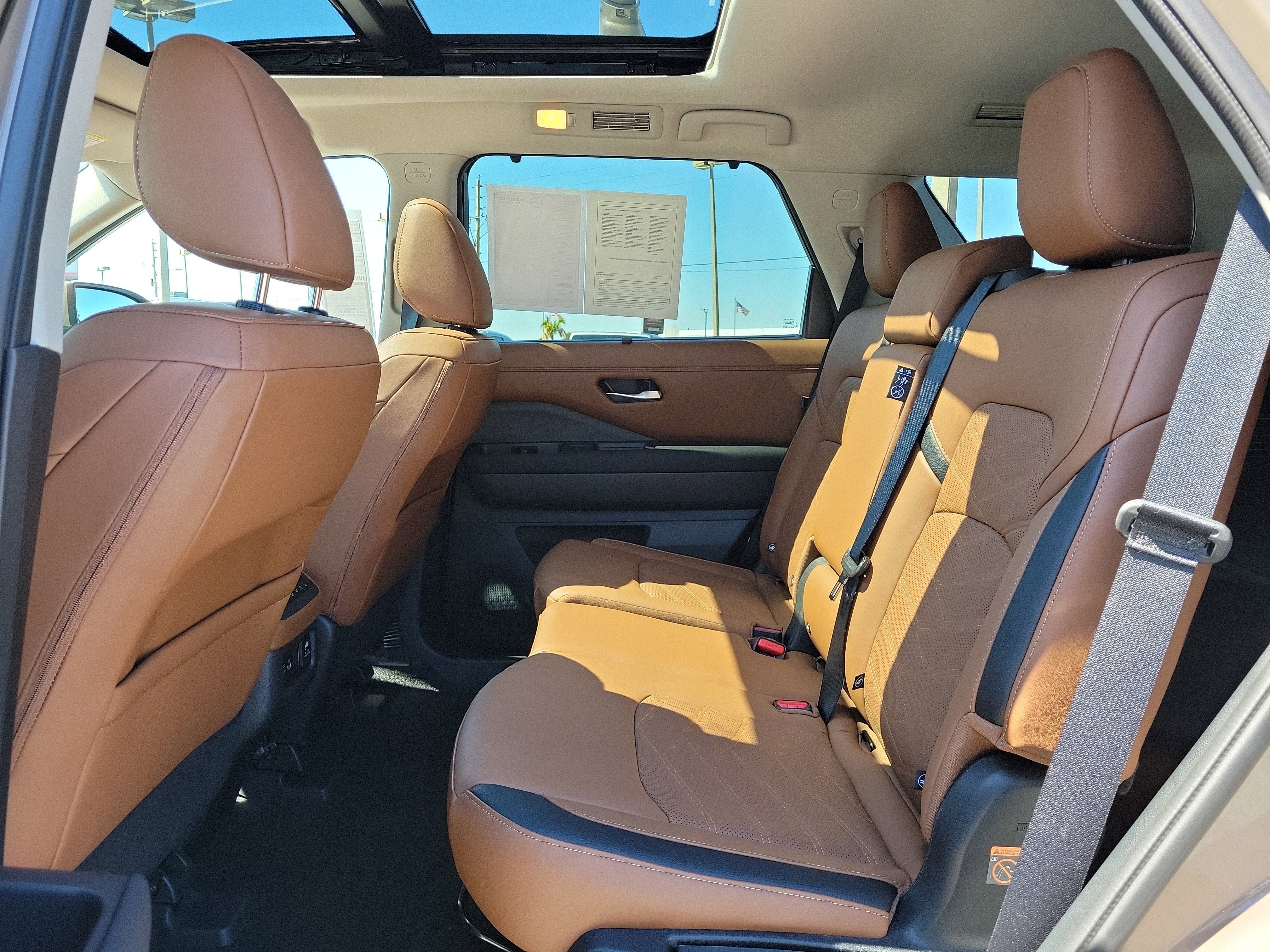 2025 Nissan Pathfinder Platinum