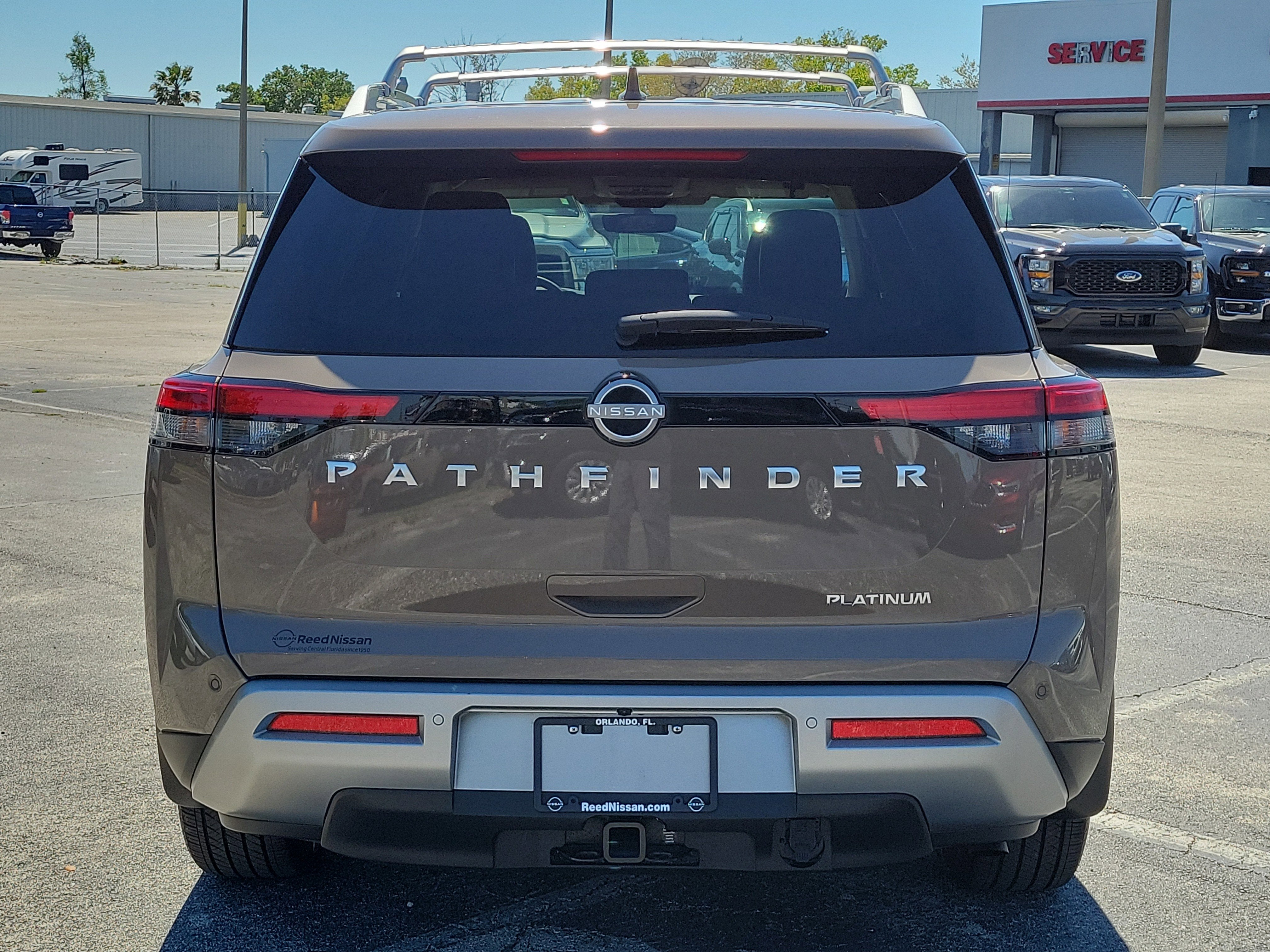 2025 Nissan Pathfinder Platinum