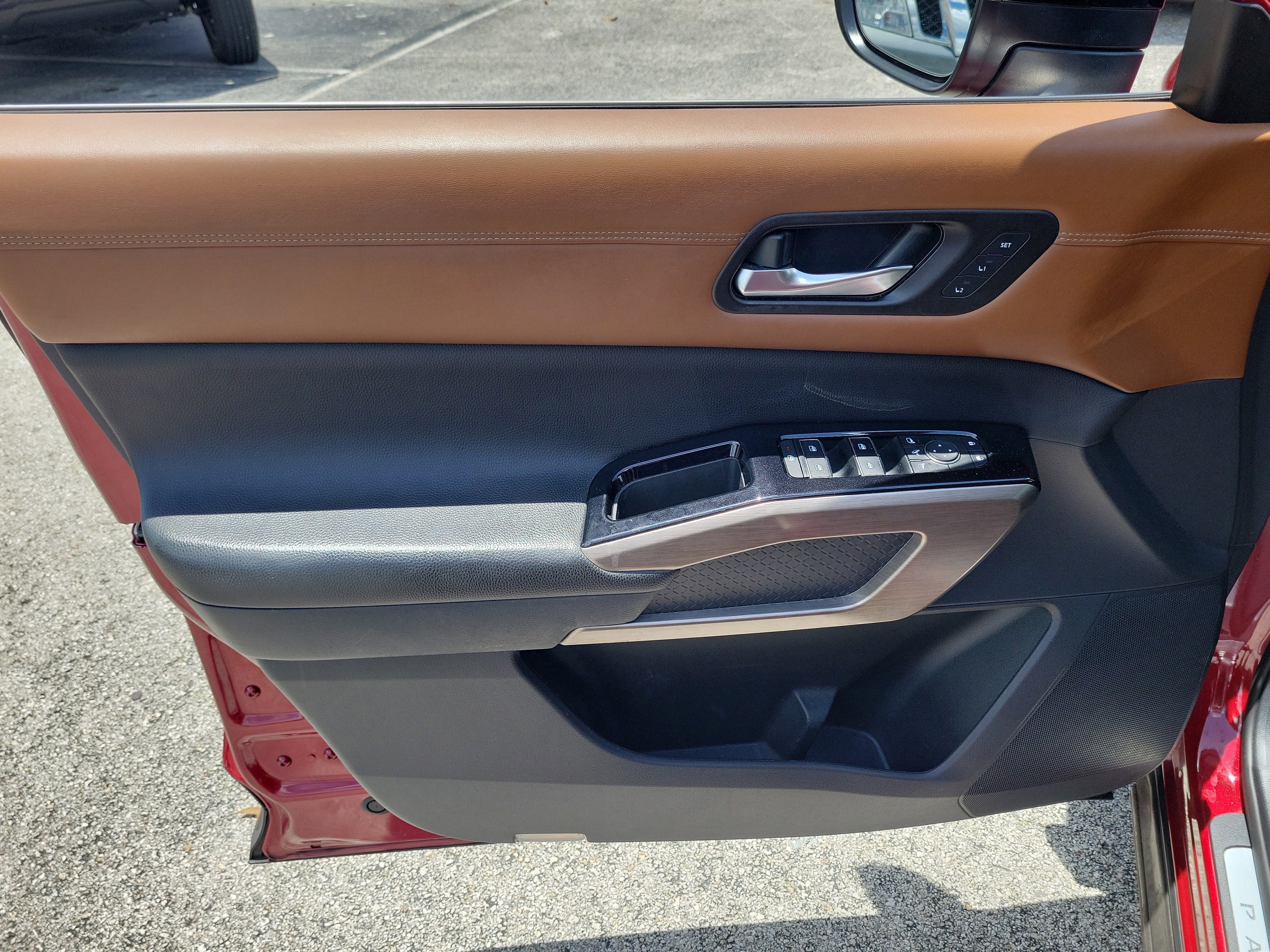 2022 Nissan Pathfinder Platinum