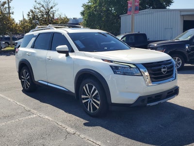 2023 Nissan Pathfinder Platinum