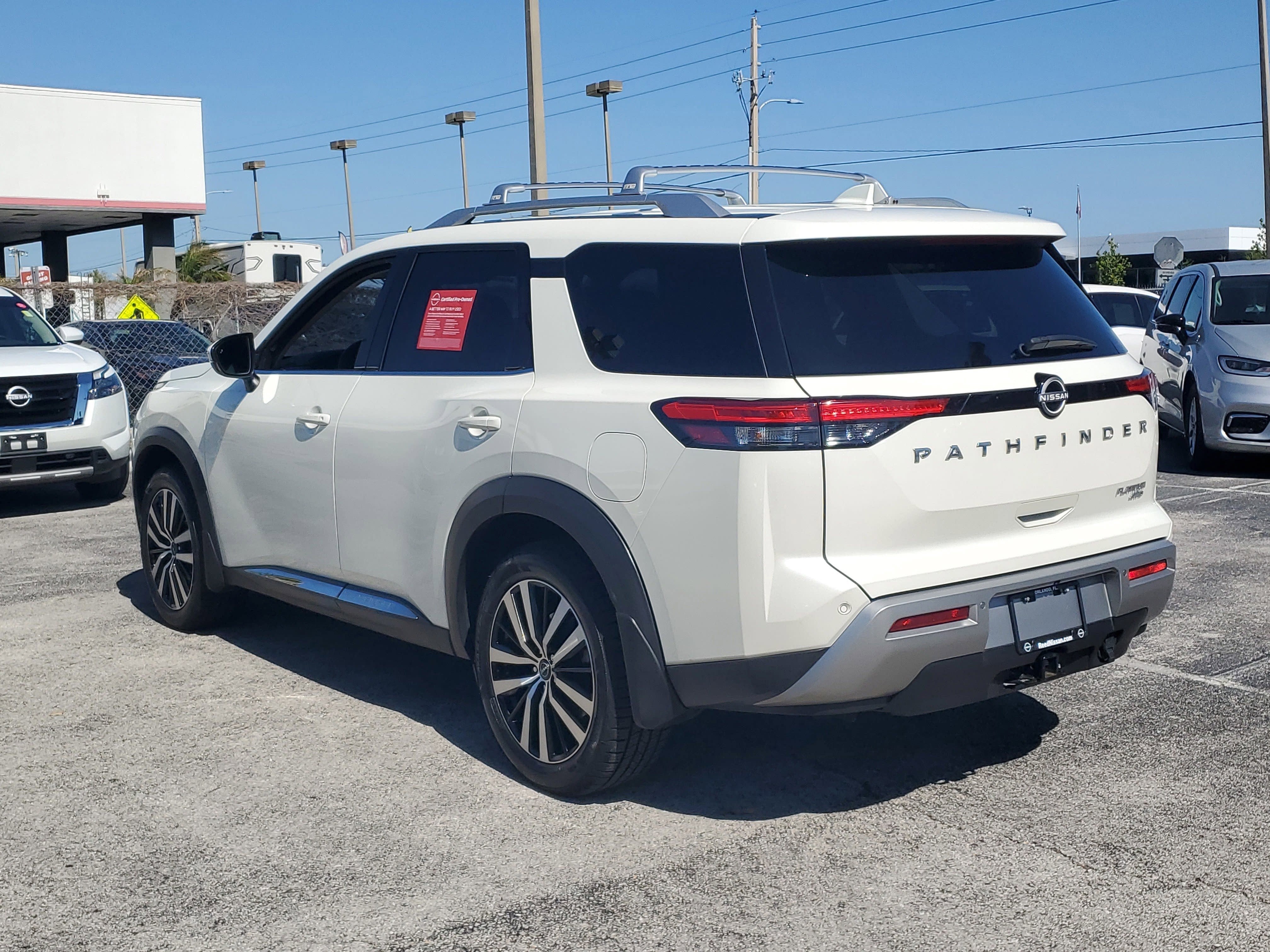 2023 Nissan Pathfinder Platinum