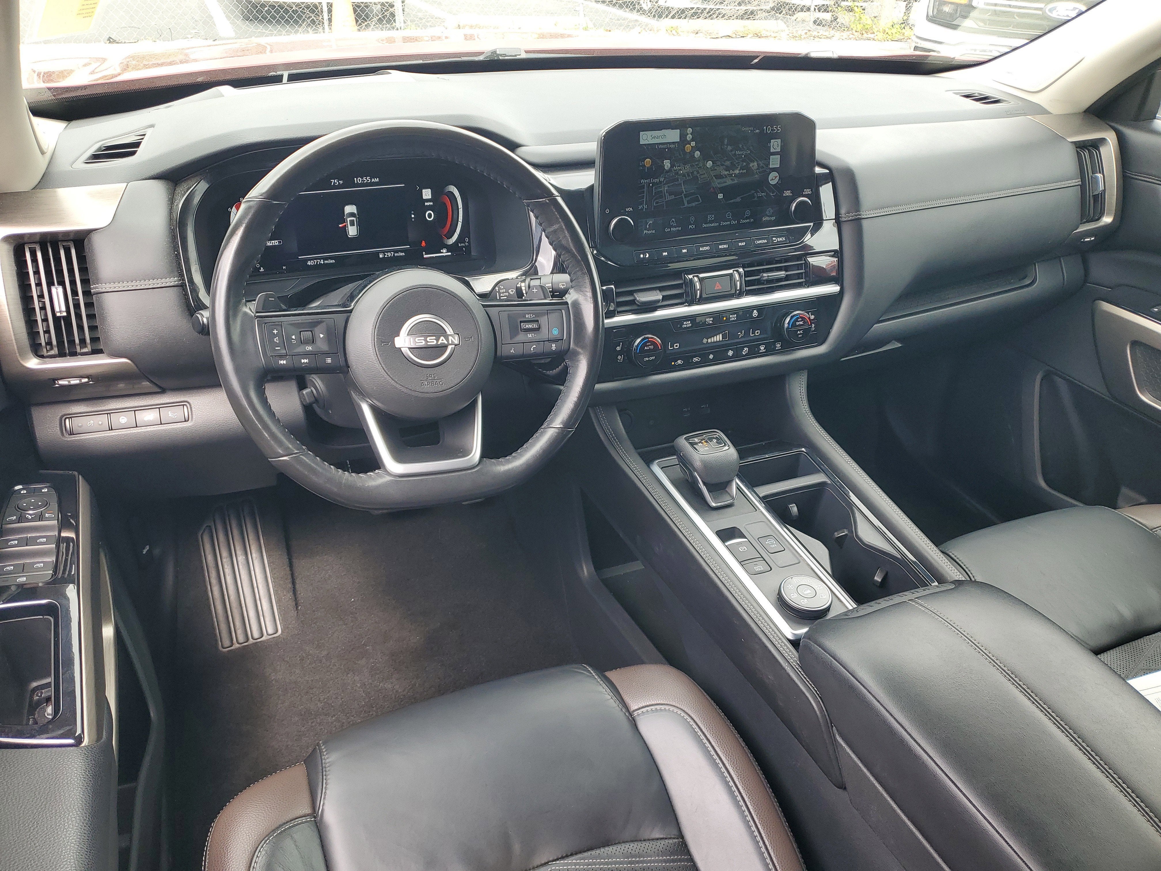 2023 Nissan Pathfinder Platinum