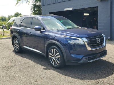 2022 Nissan Pathfinder Platinum