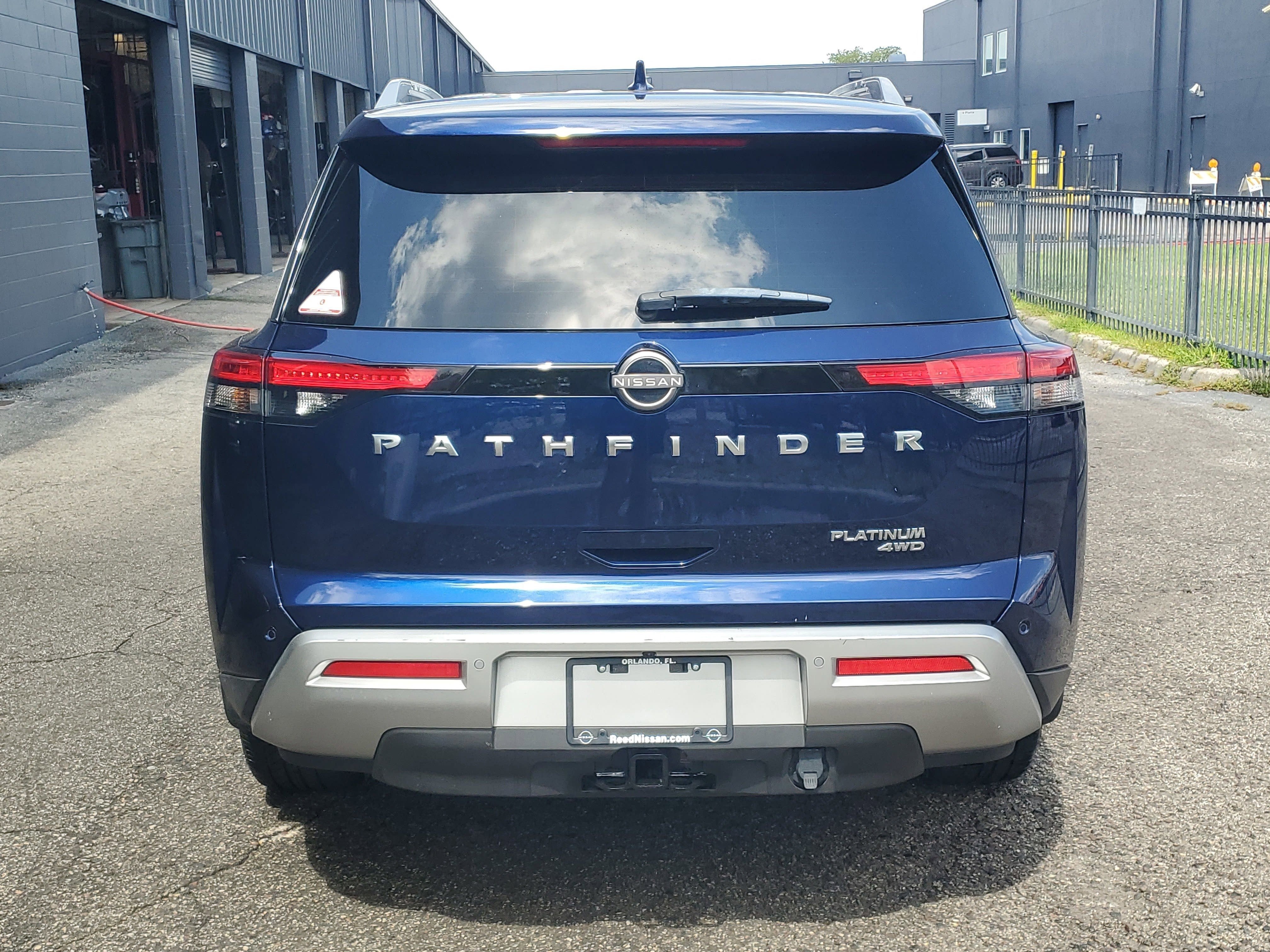2022 Nissan Pathfinder Platinum