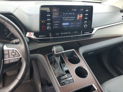 2024 Toyota Sienna XLE