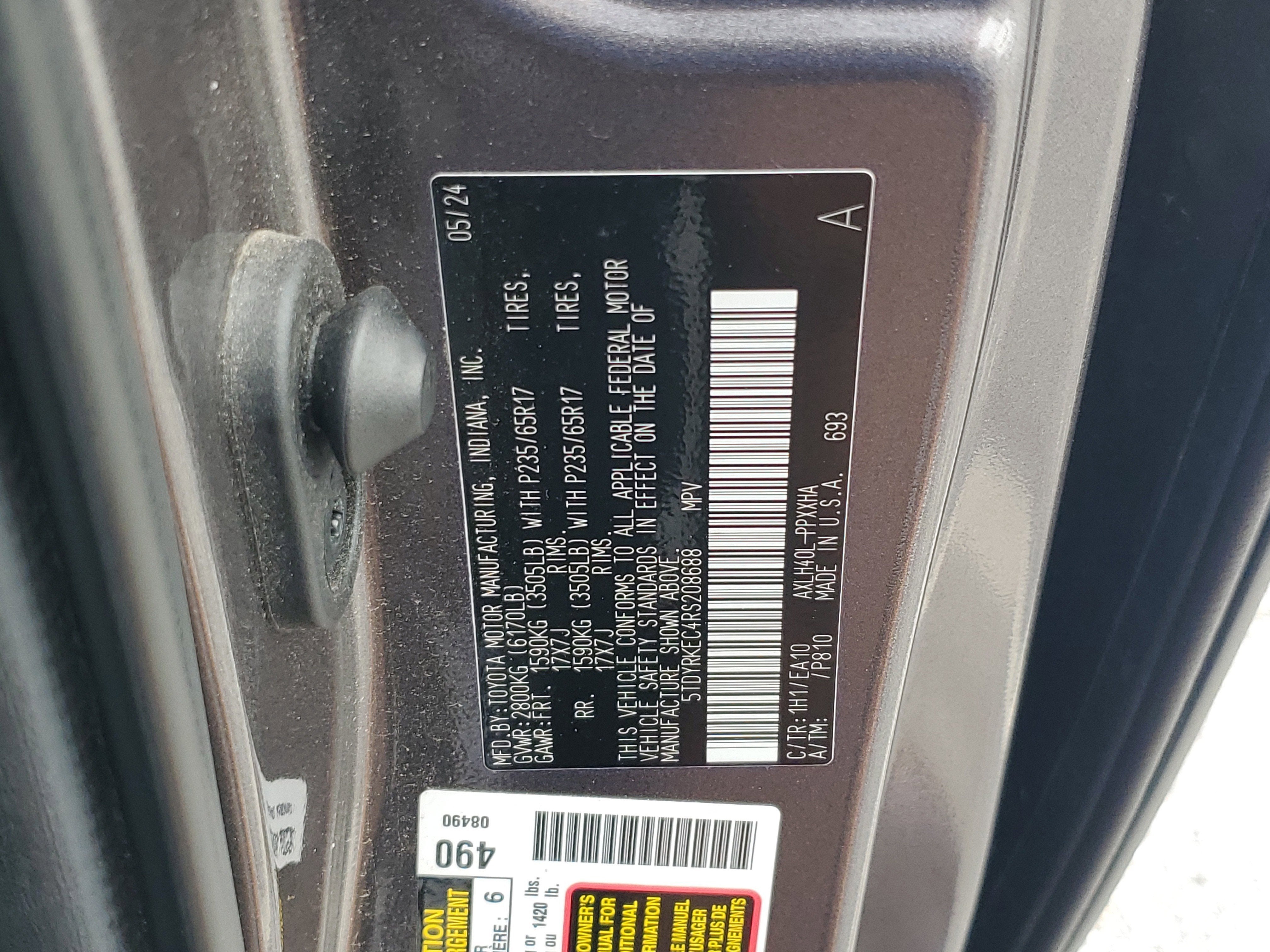 2024 Toyota Sienna XLE