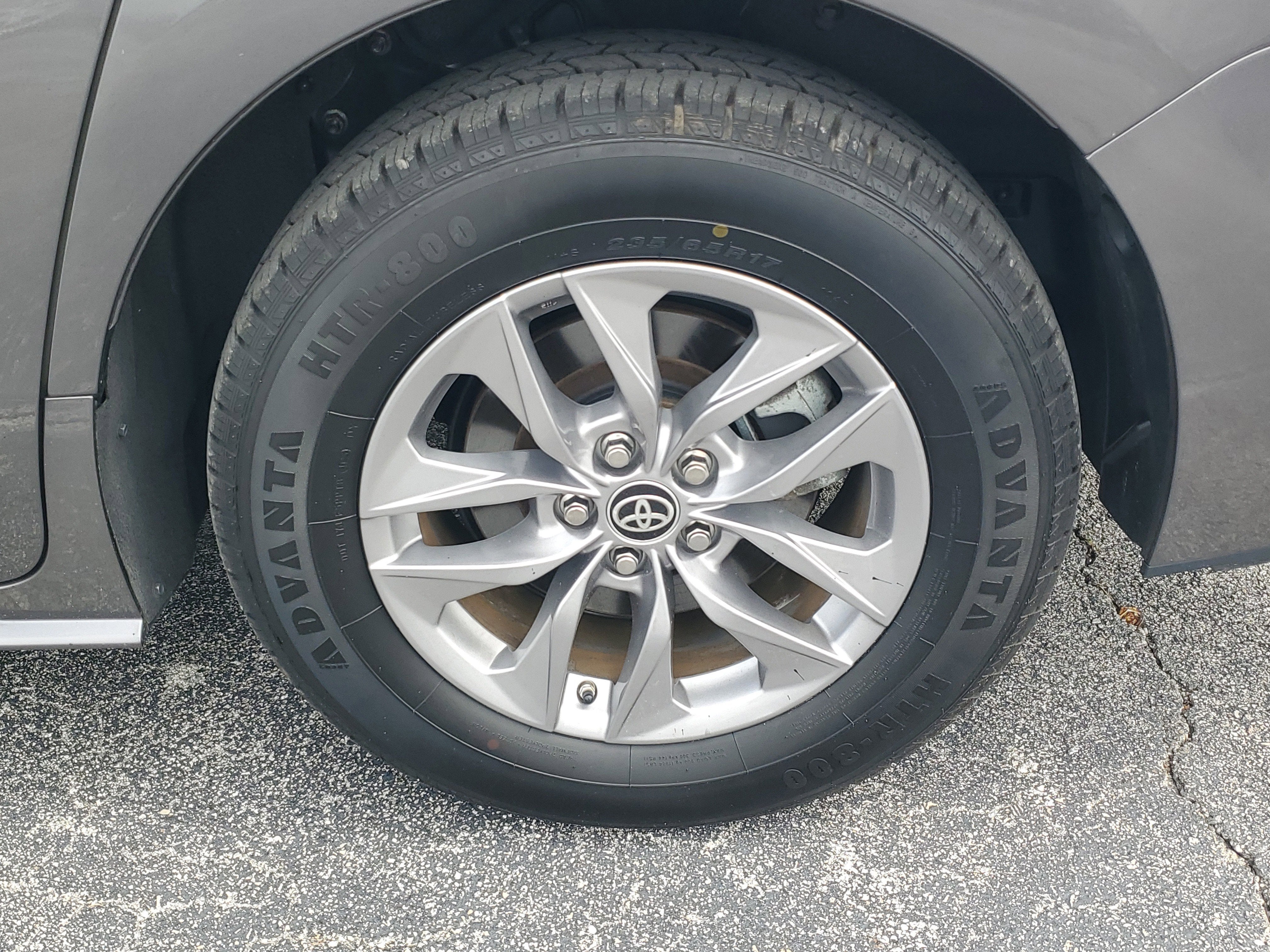 2024 Toyota Sienna XLE