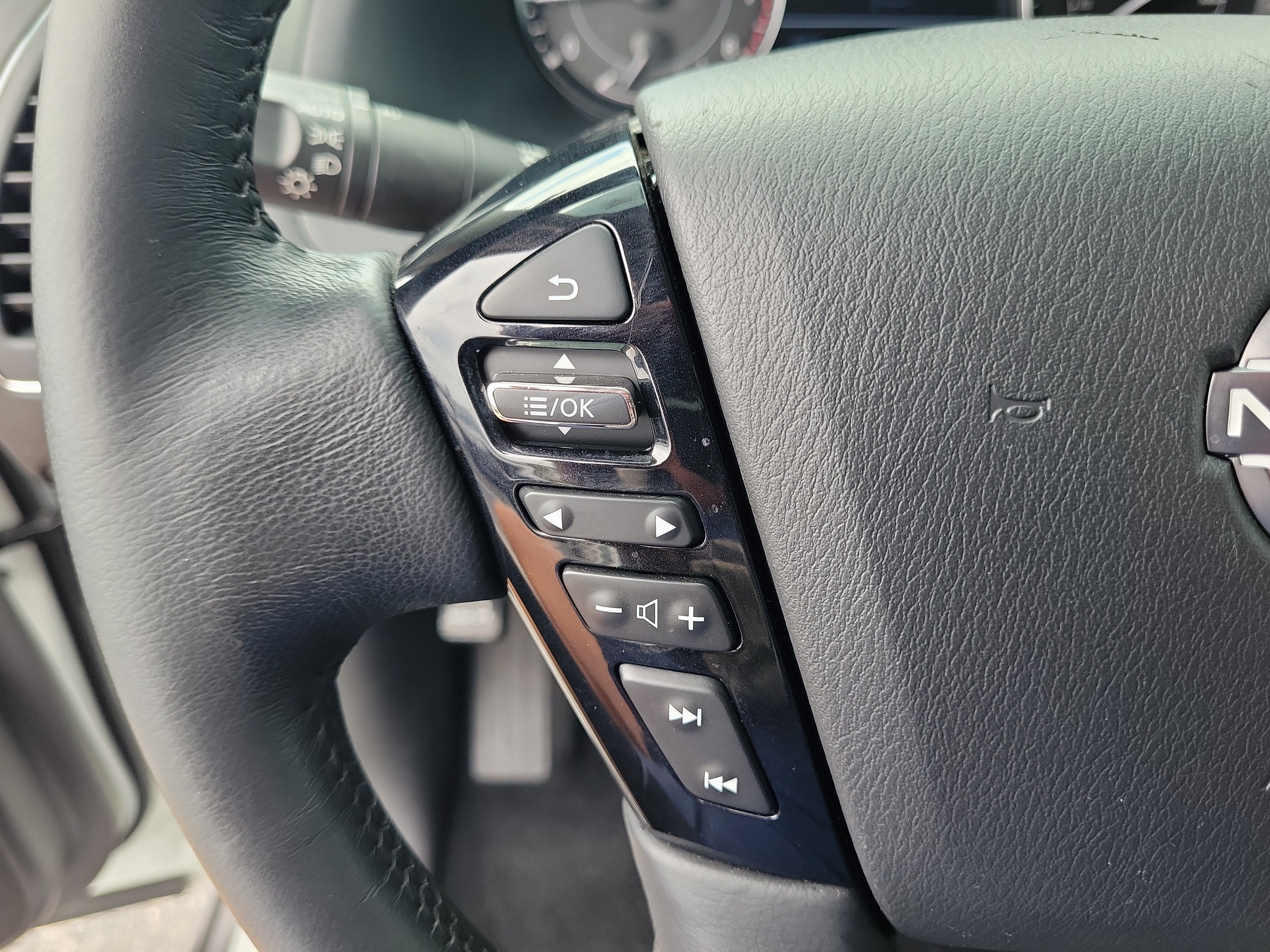 2024 Nissan Armada SV