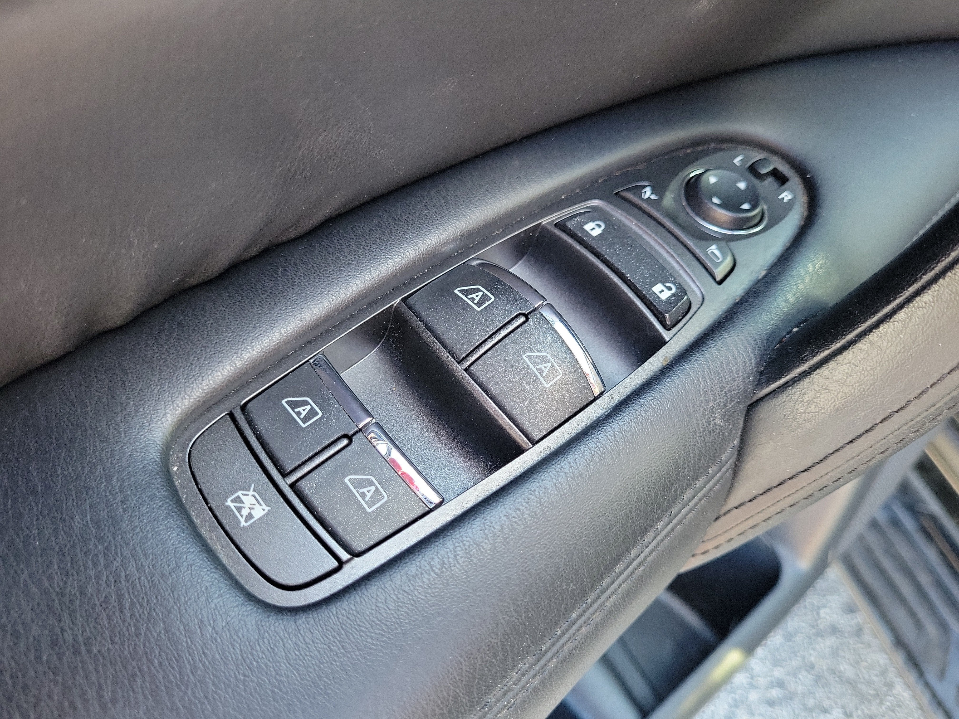 2022 Nissan Armada SV