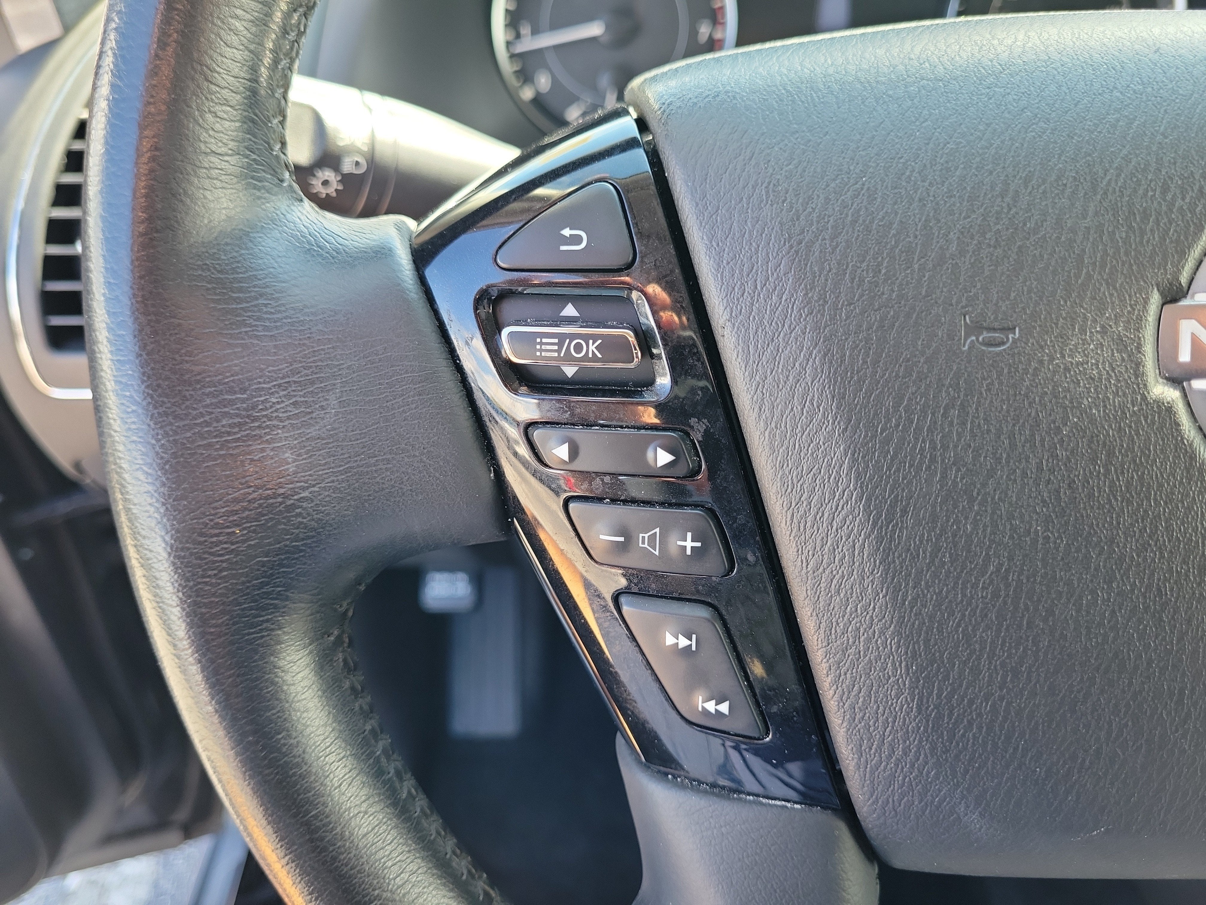 2022 Nissan Armada SV
