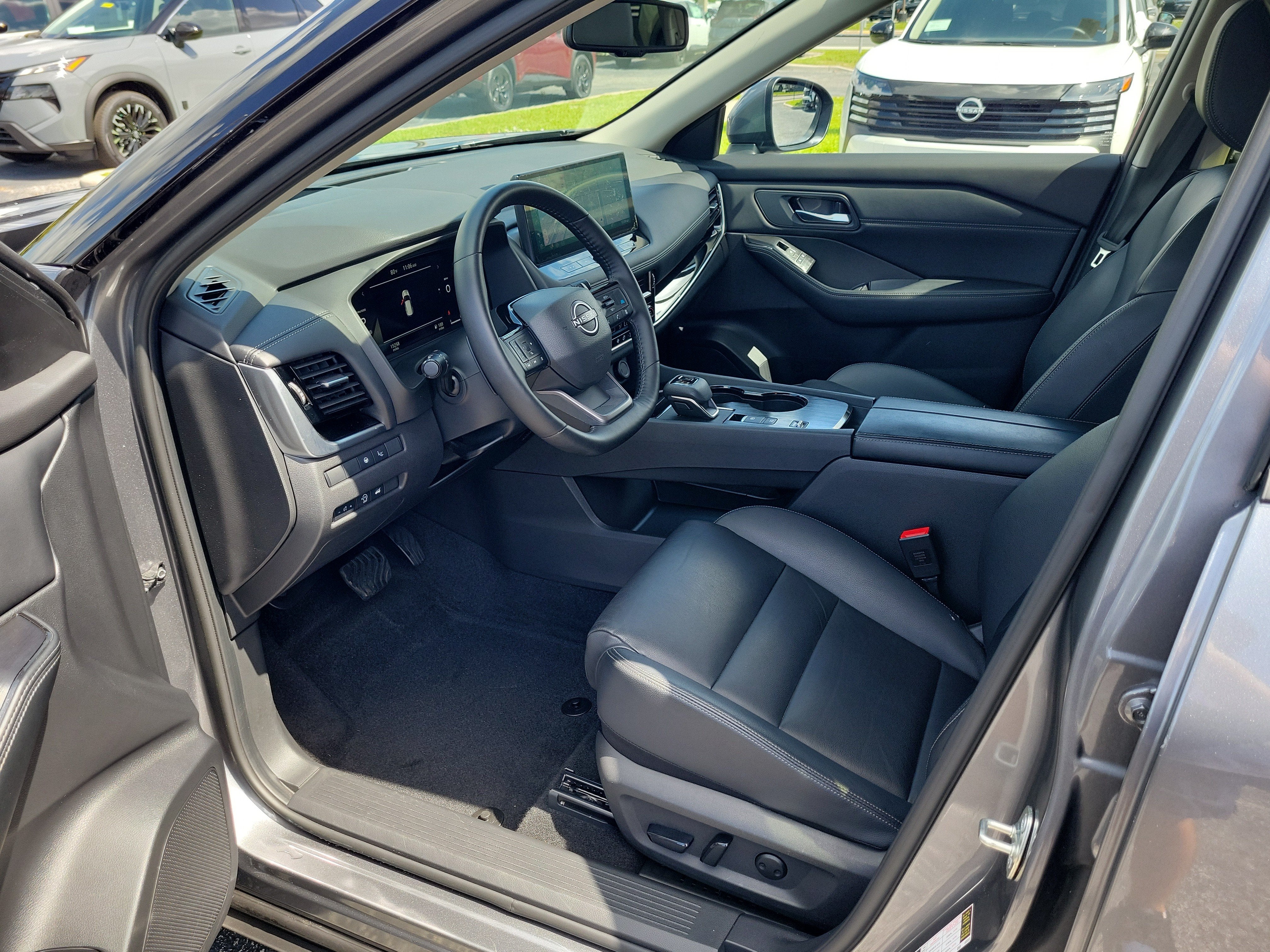 2025 Nissan Rogue SL