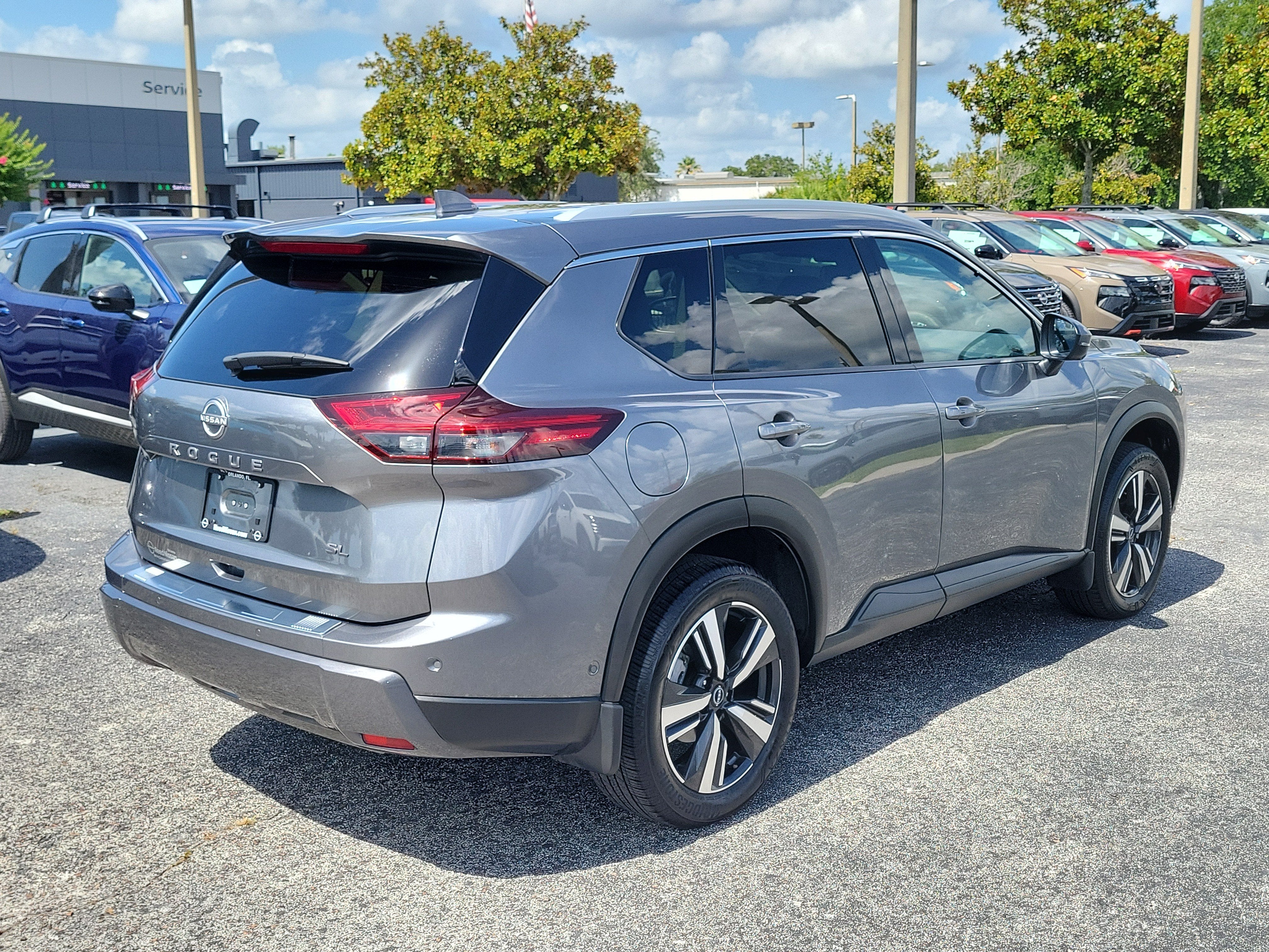 2025 Nissan Rogue SL