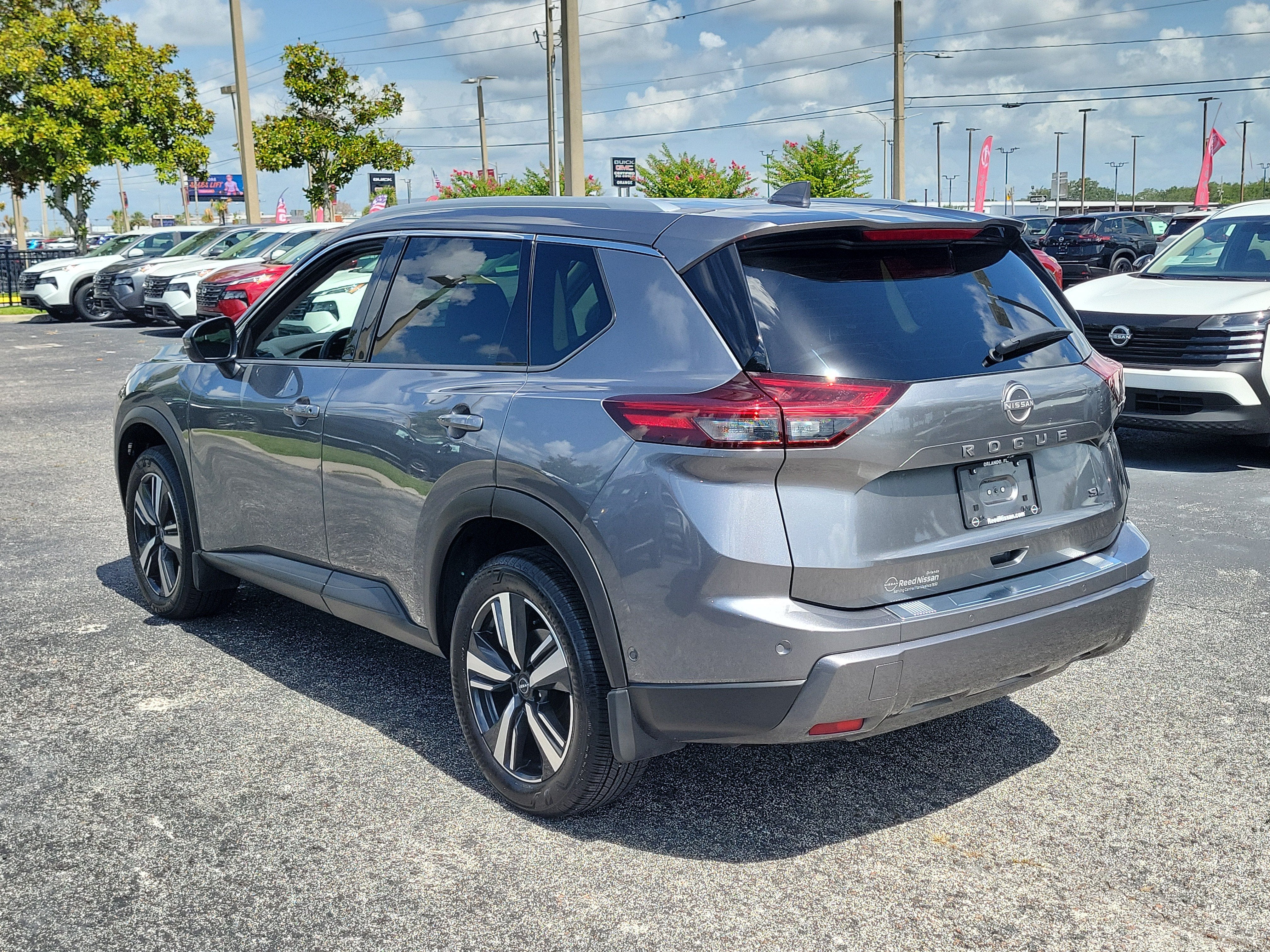2025 Nissan Rogue SL