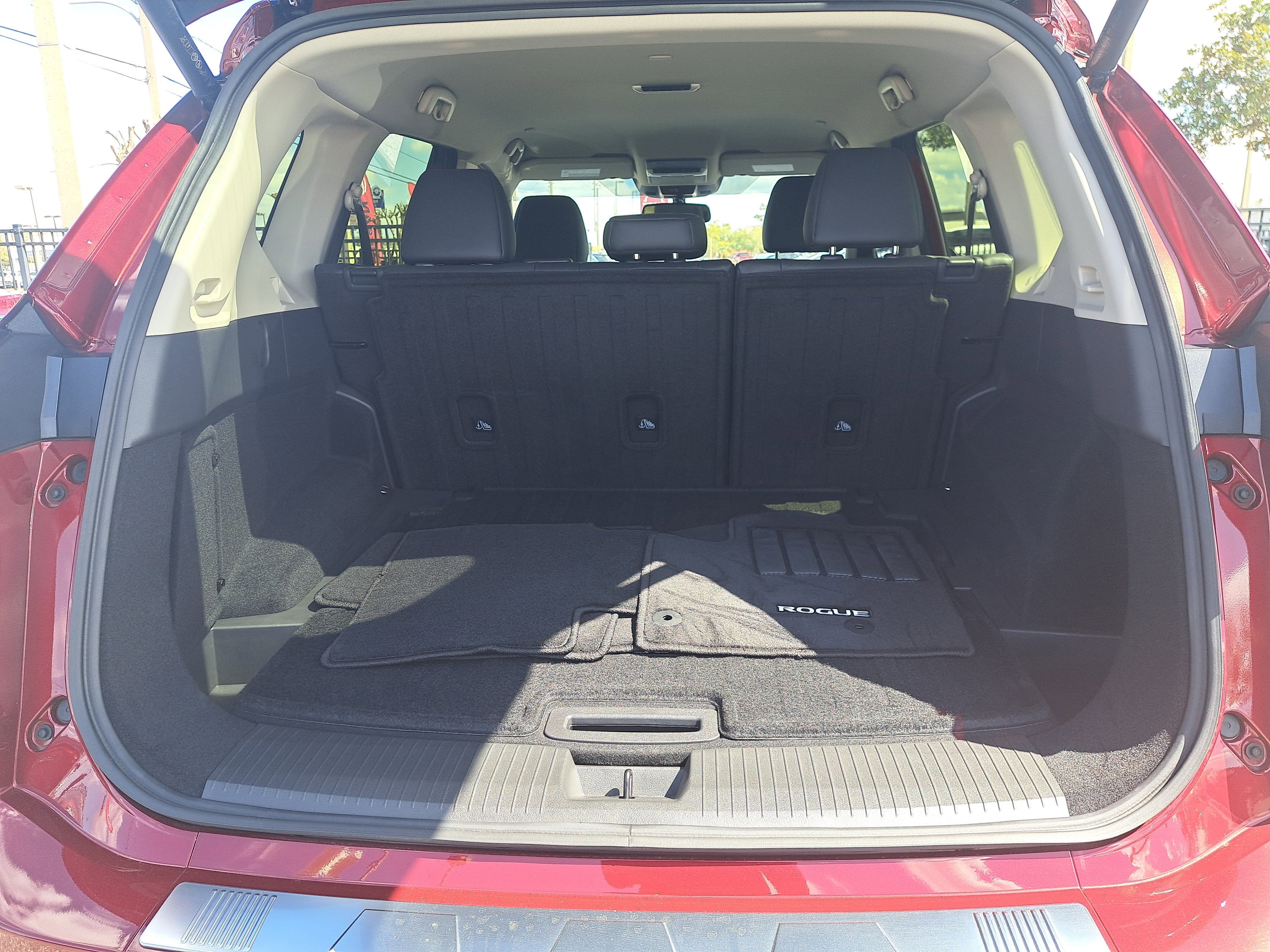 2025 Nissan Rogue SL