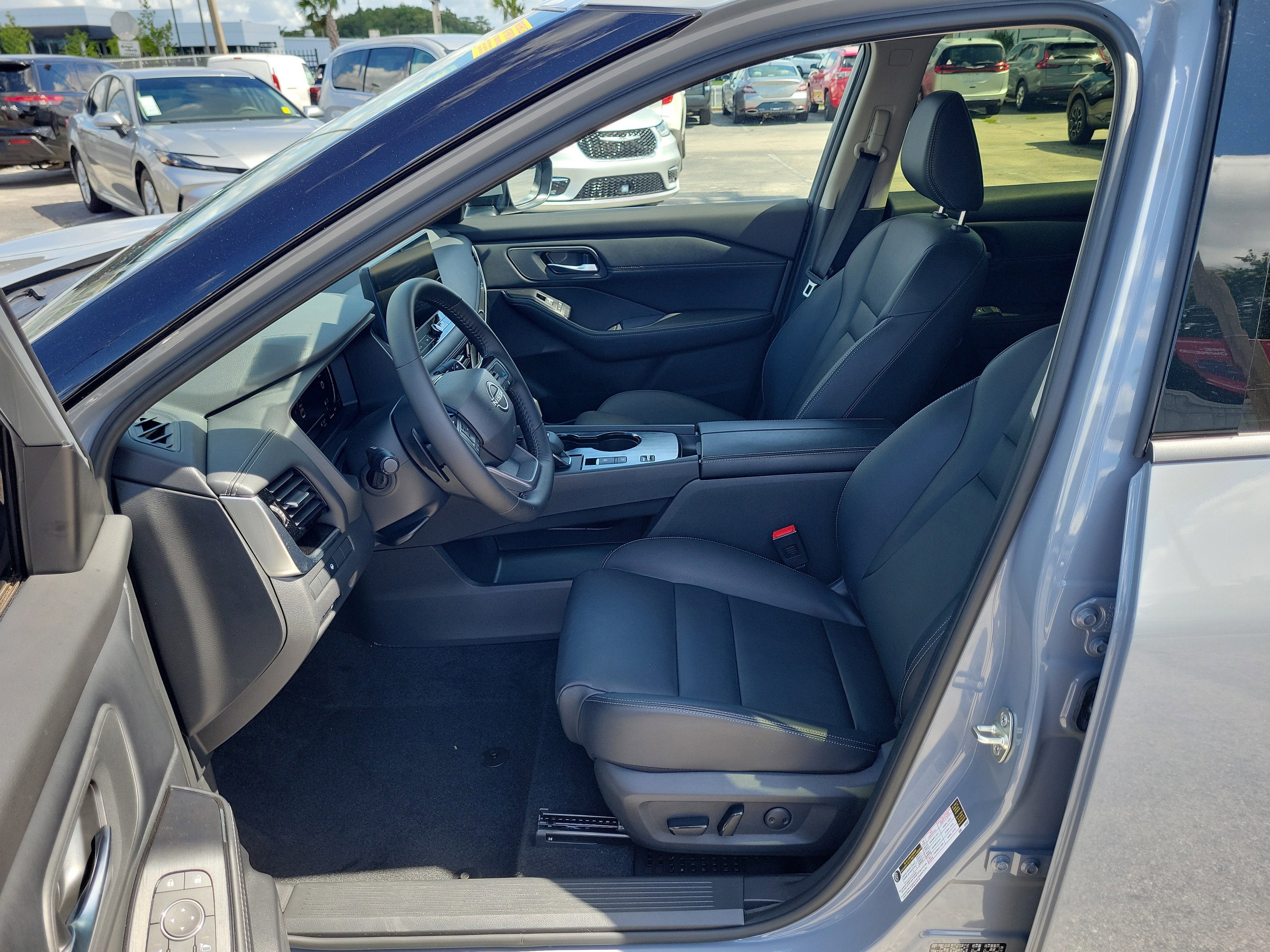 2025 Nissan Rogue SL