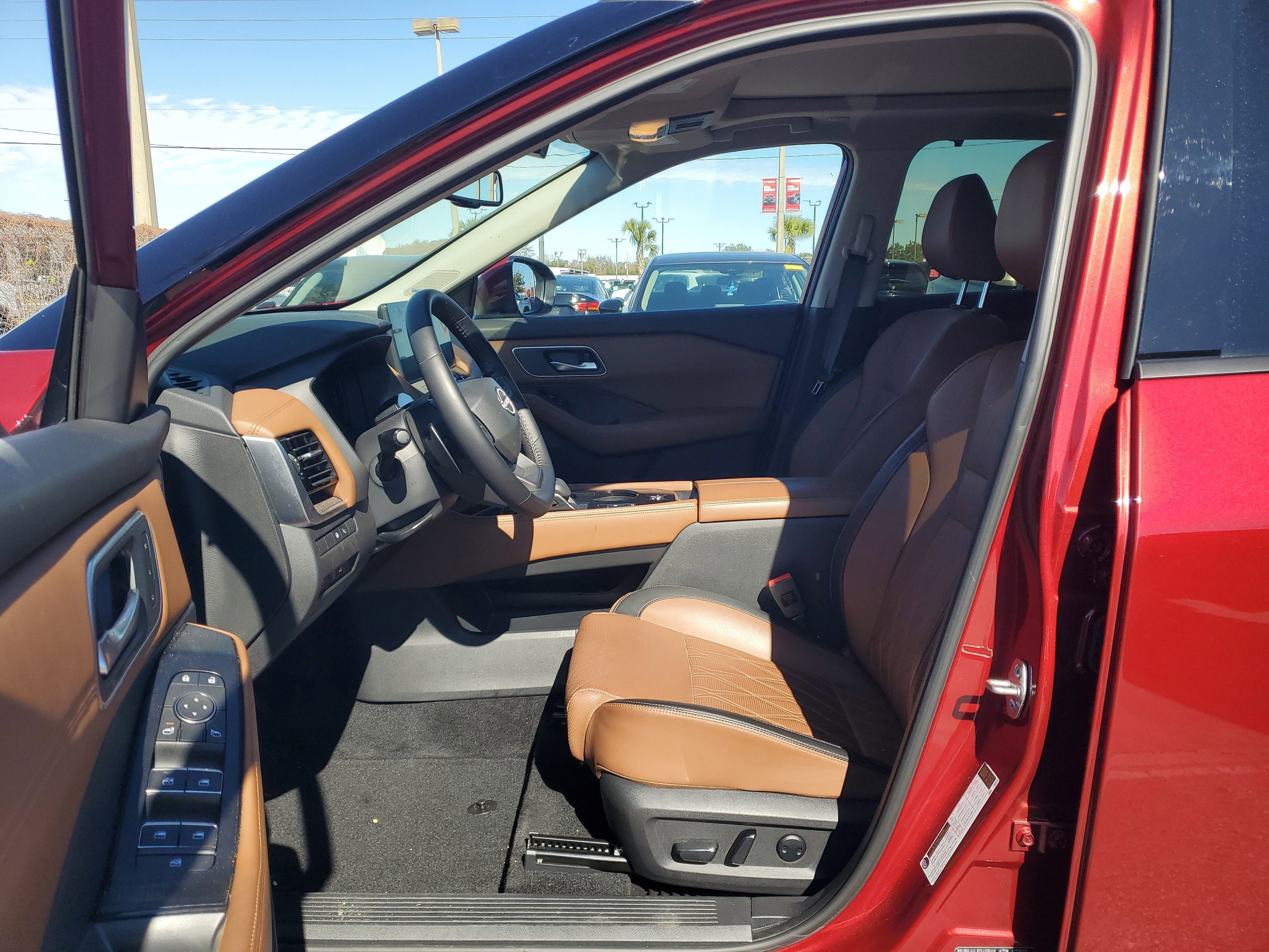 2025 Nissan Rogue Platinum