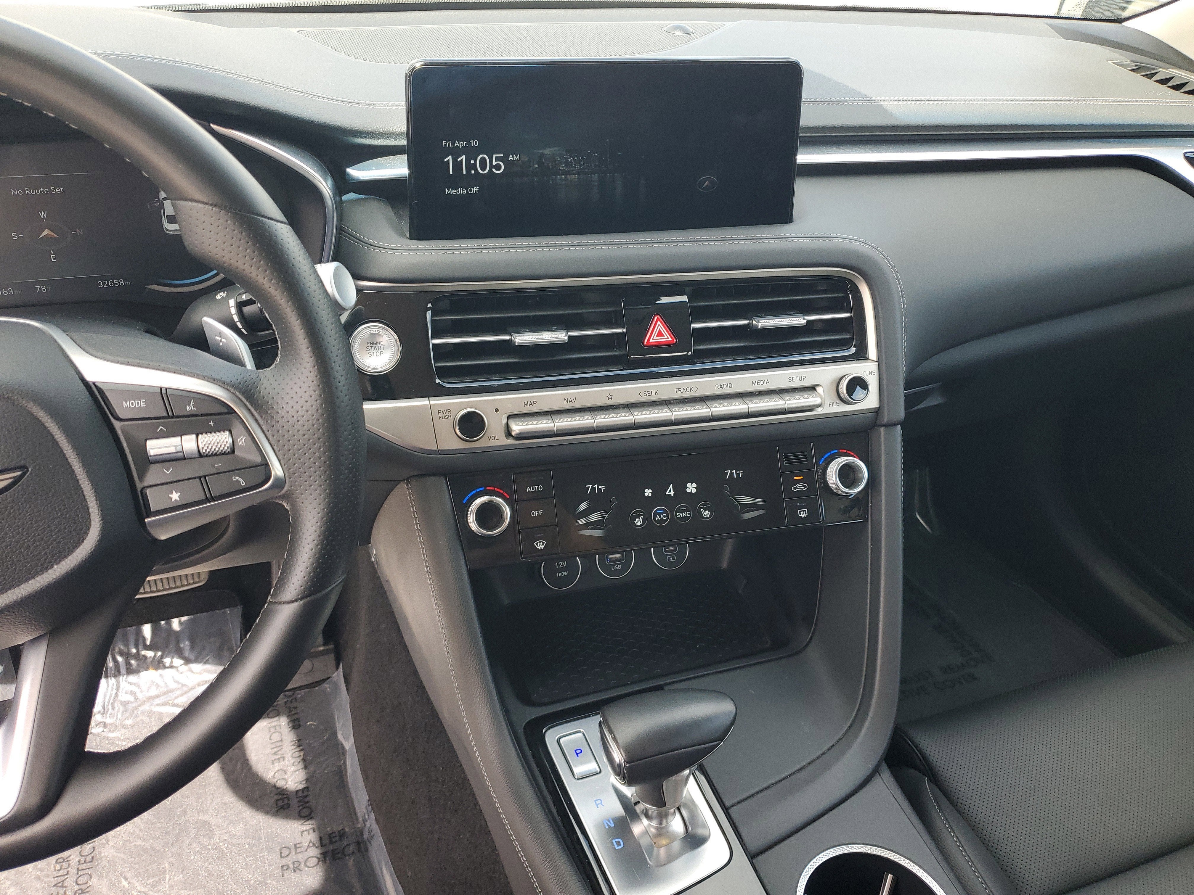 2025 Genesis G70 2.5T