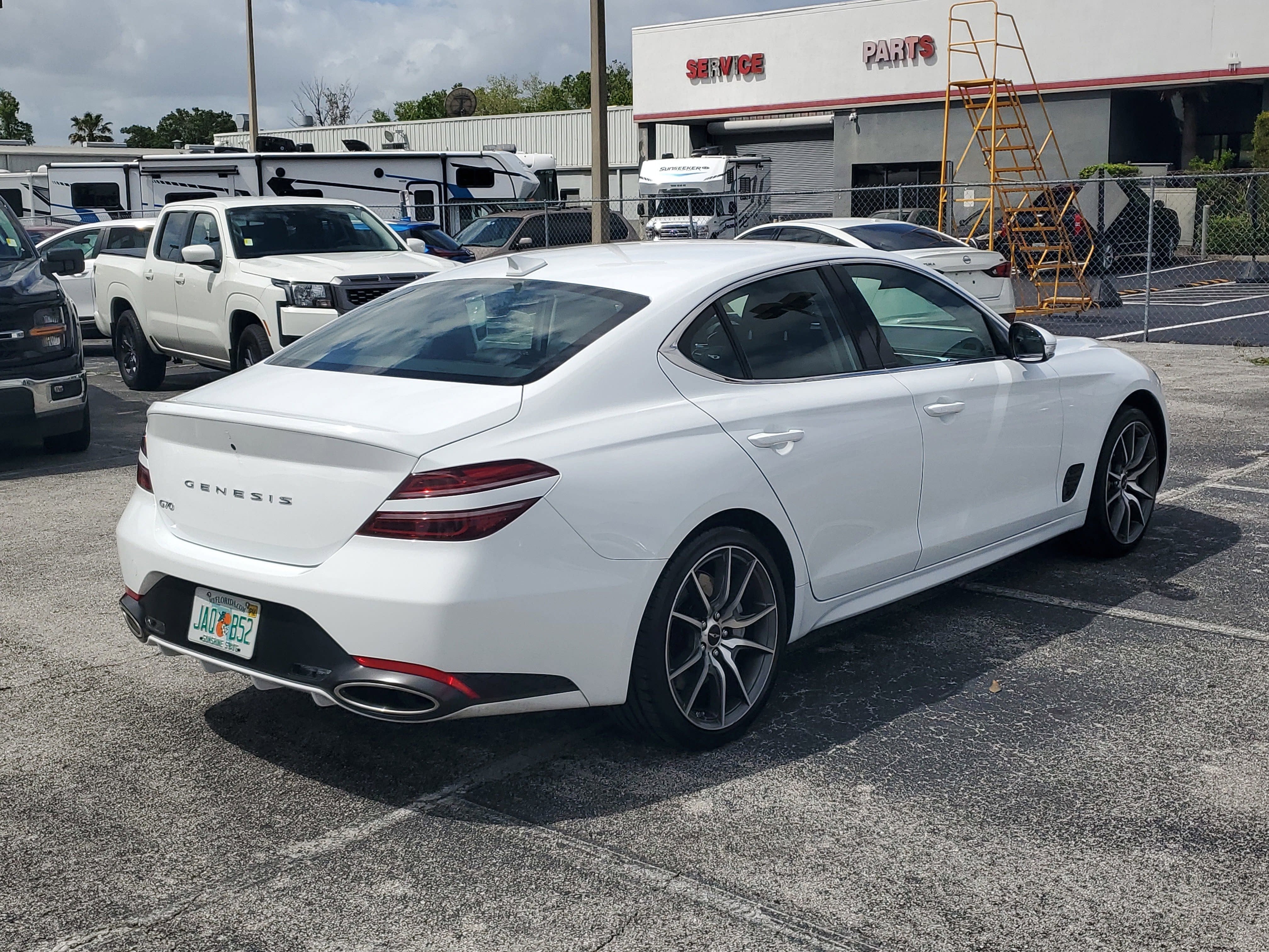2025 Genesis G70 2.5T