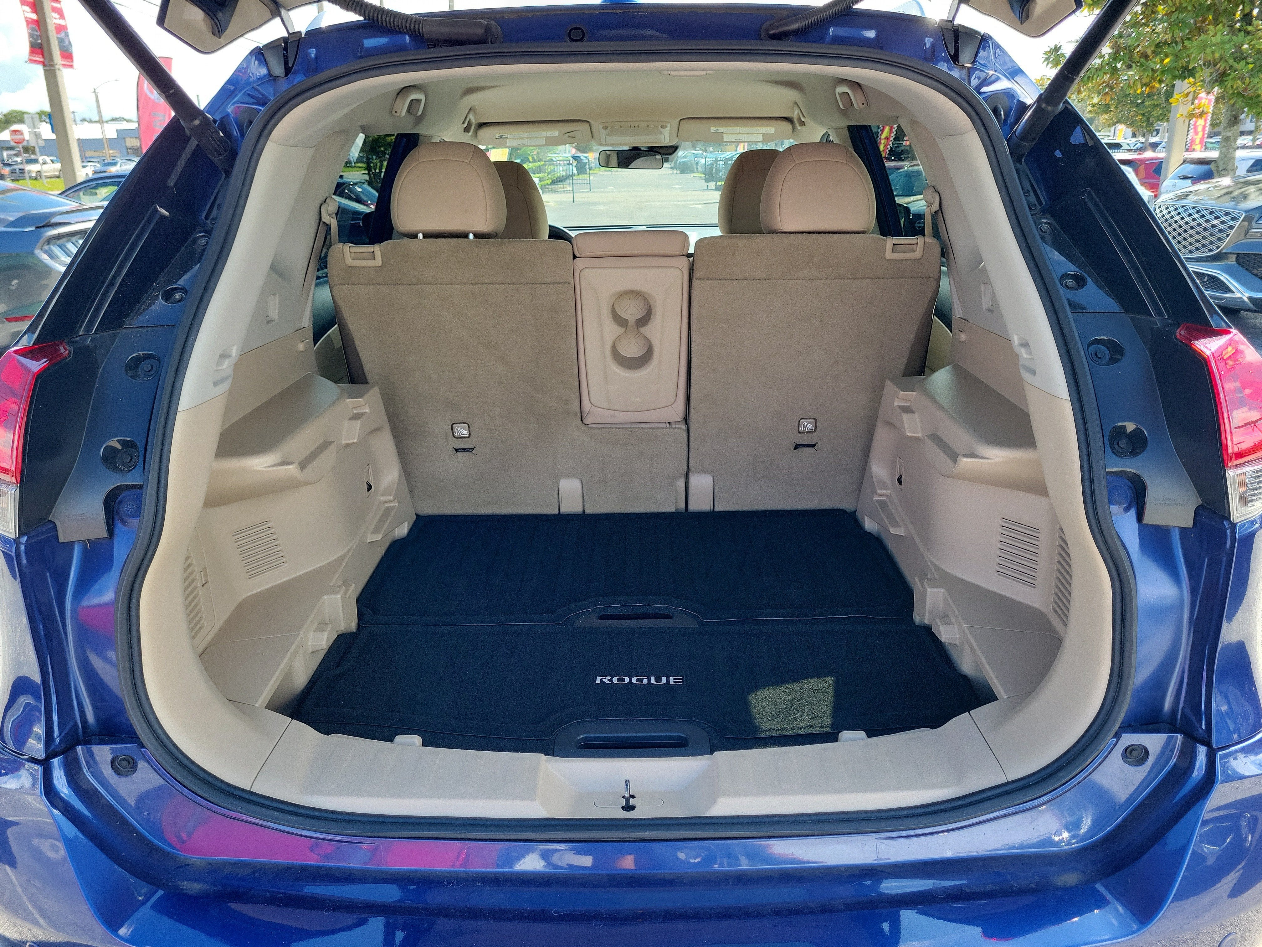 2020 Nissan Rogue SV