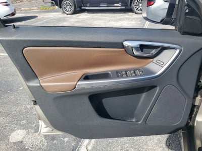 2016 Volvo XC60 T5 Drive-E Premier