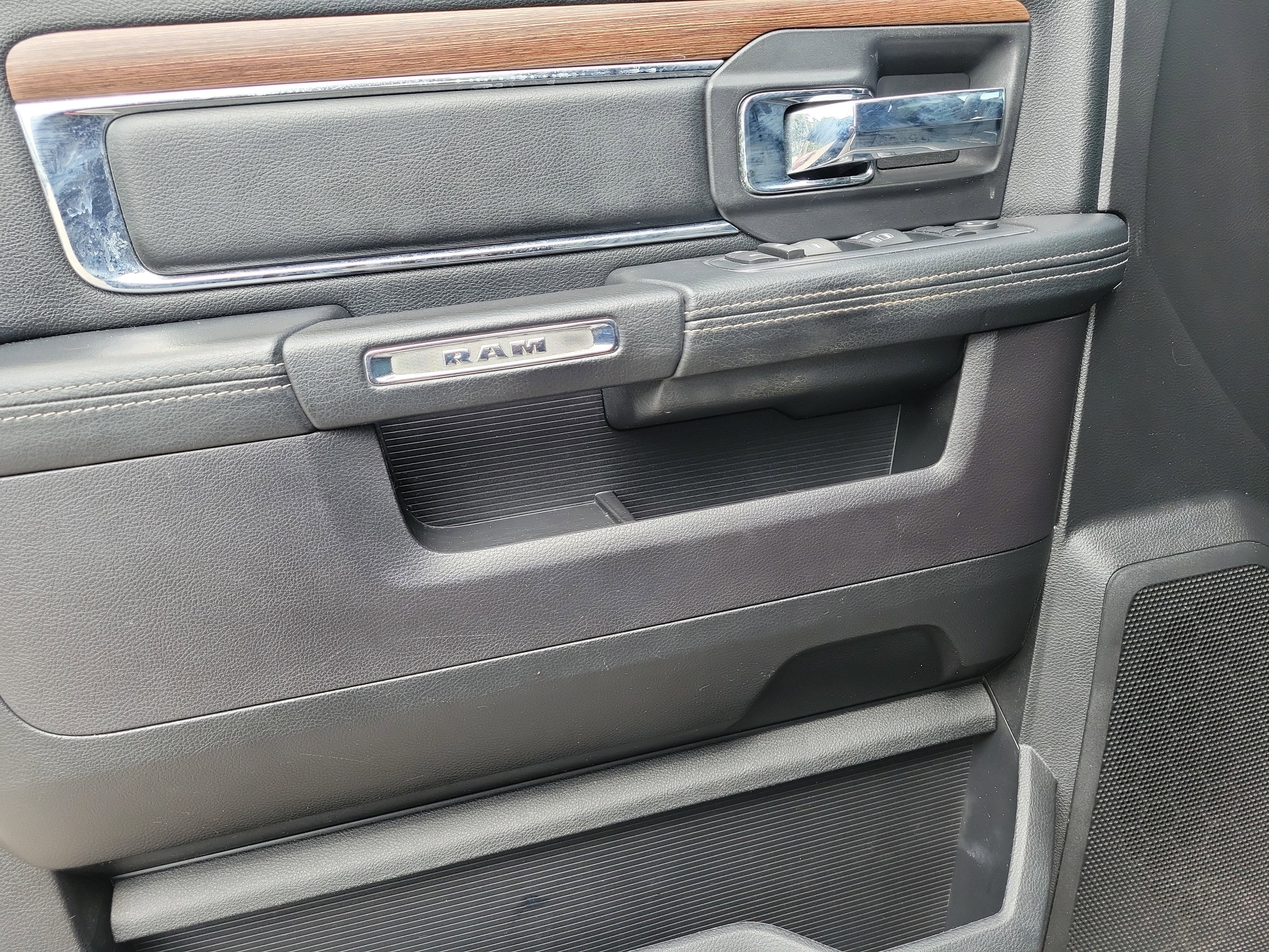 2016 RAM 1500 Laramie