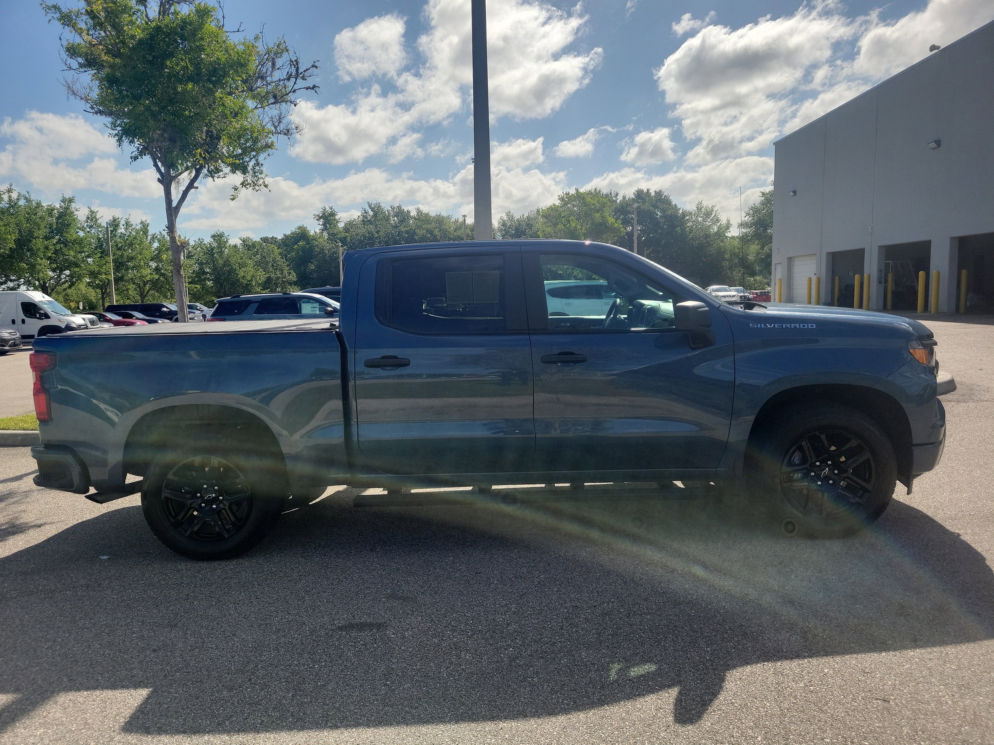 2024 Chevrolet Silverado 1500 Custom