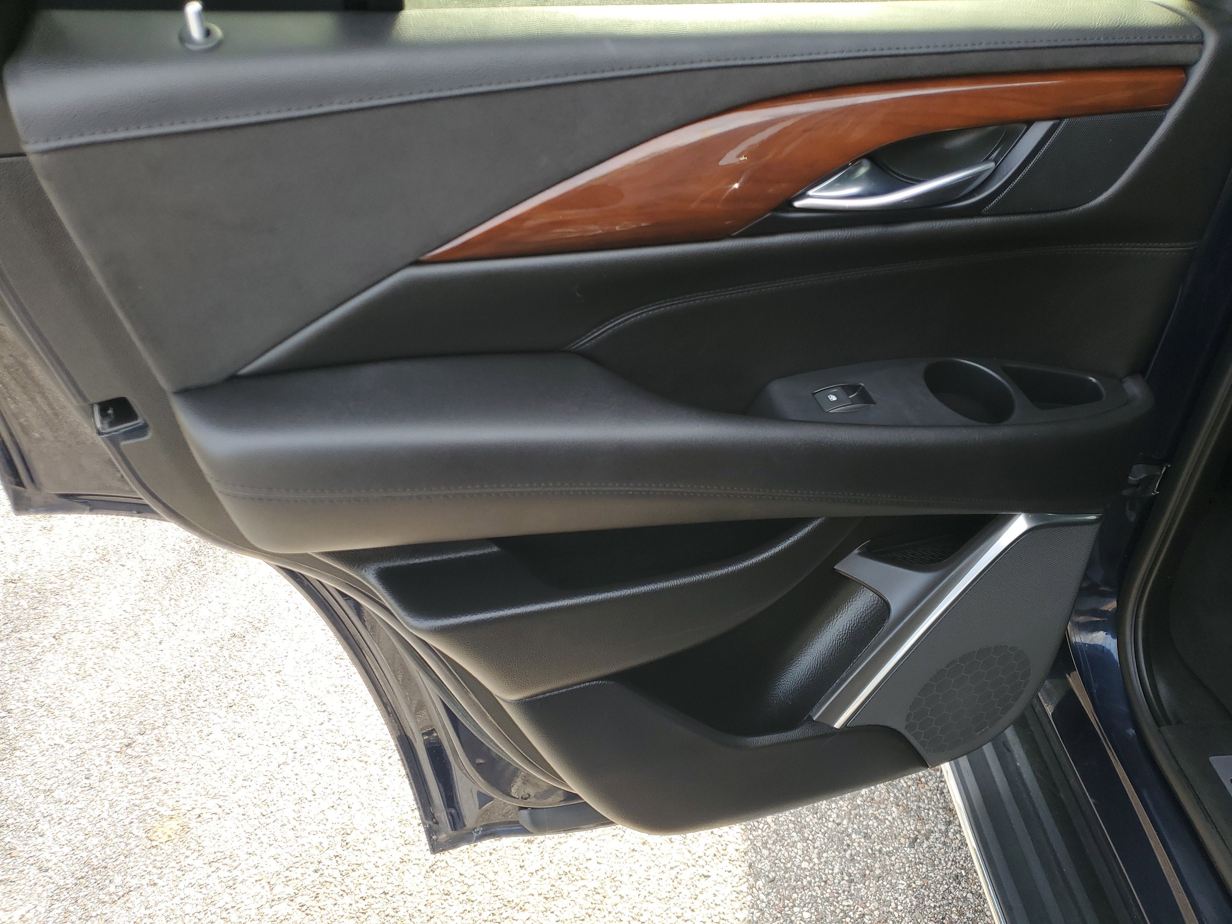 2019 Cadillac Escalade Luxury