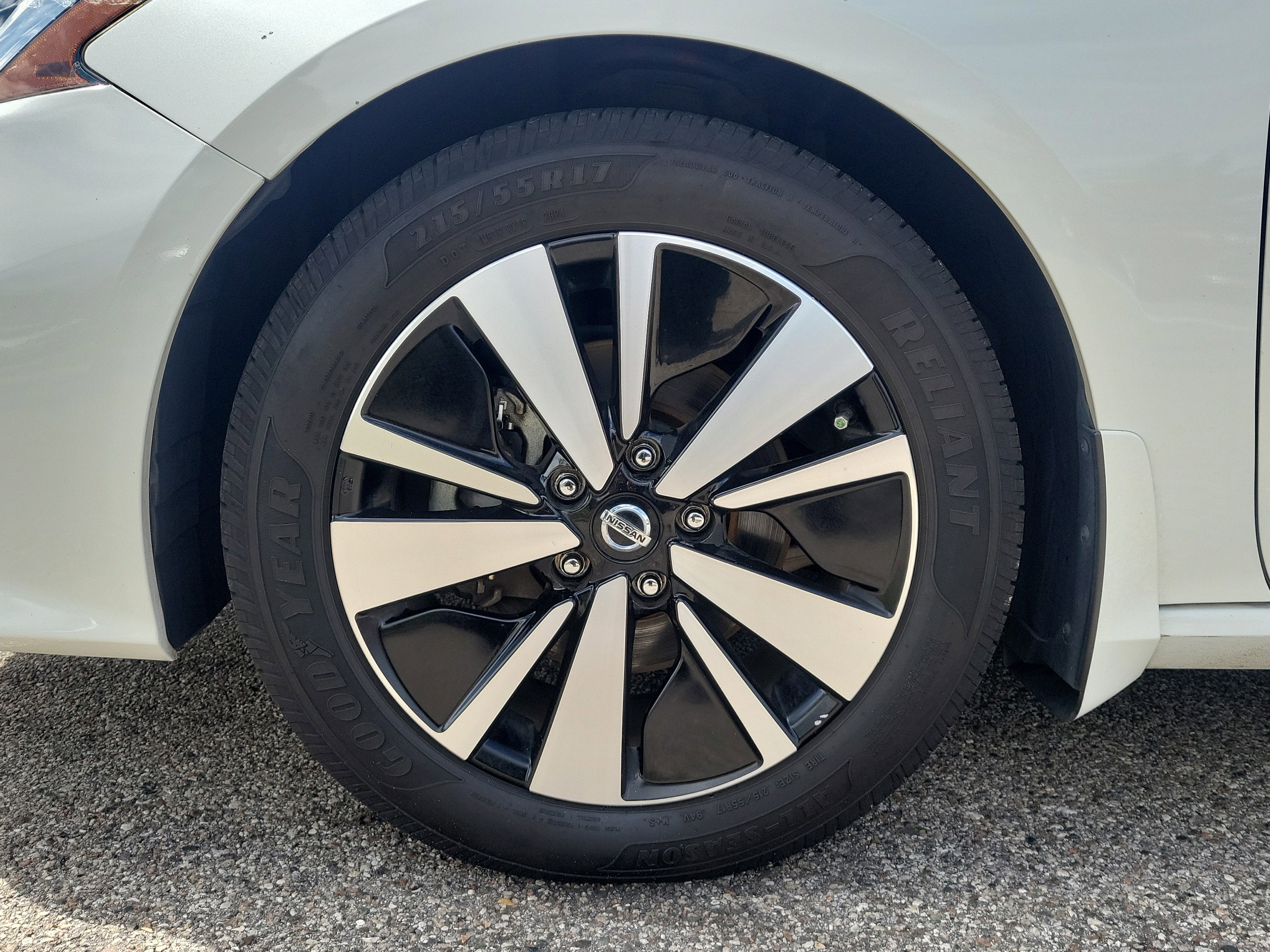 2021 Nissan Altima 2.5 SV