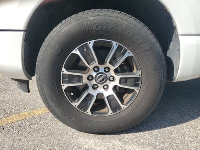 2024 Nissan Titan SV