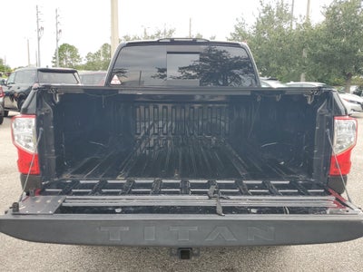 2017 Nissan Titan SV