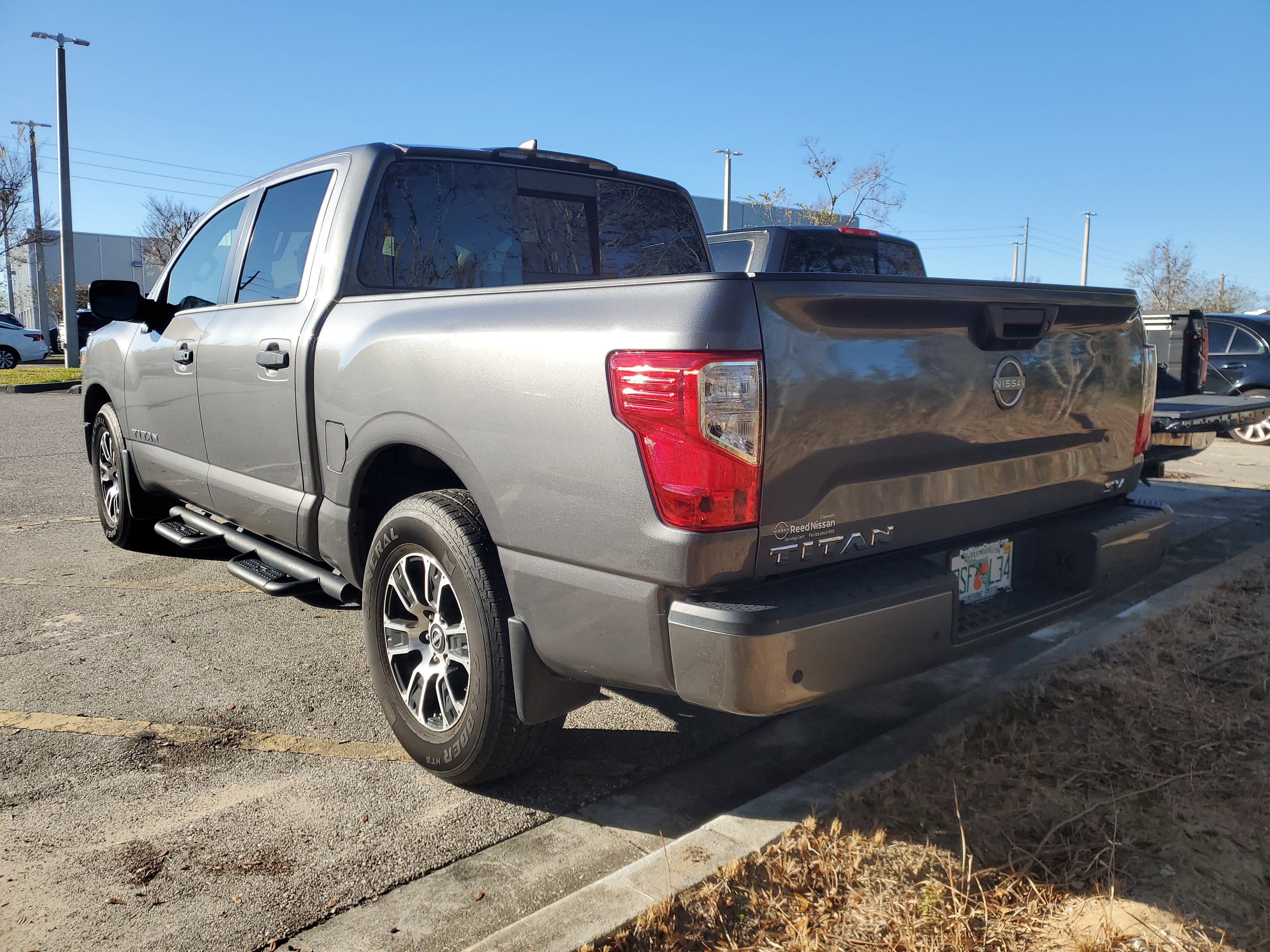 2024 Nissan Titan SV