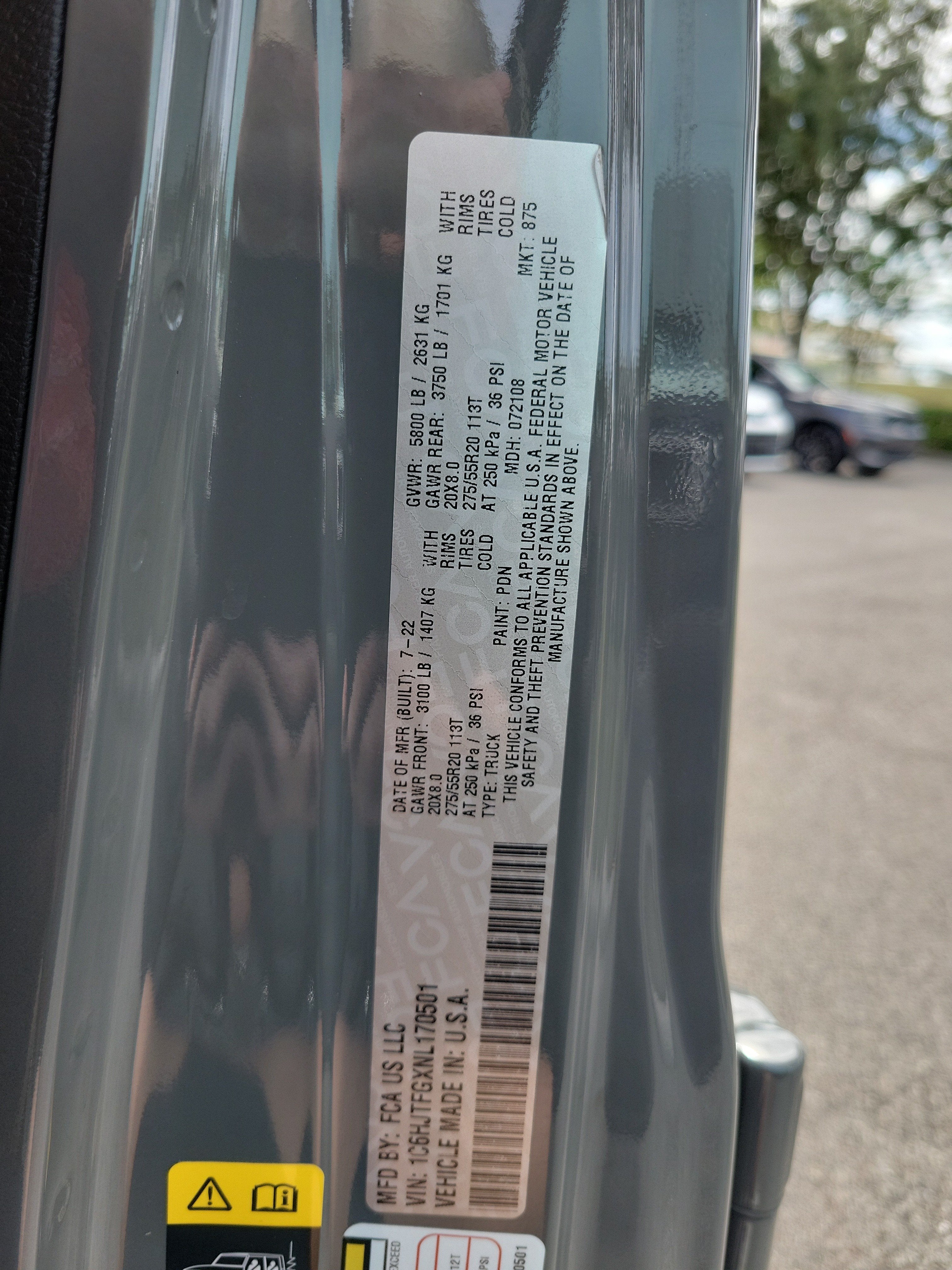 2021 Nissan Titan SV