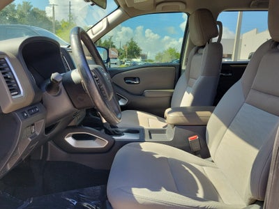 2022 Nissan Frontier SV