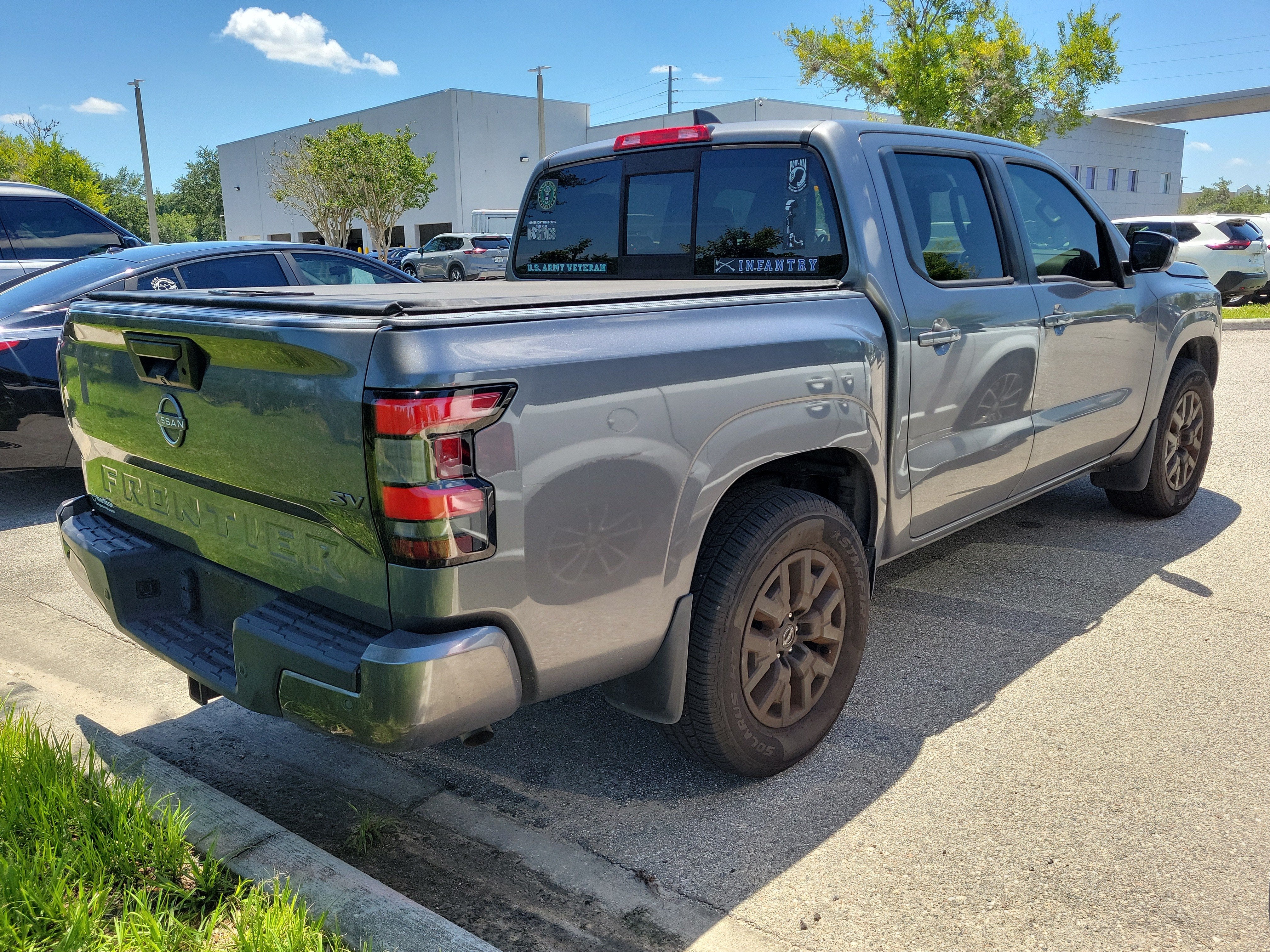 2022 Nissan Frontier SV