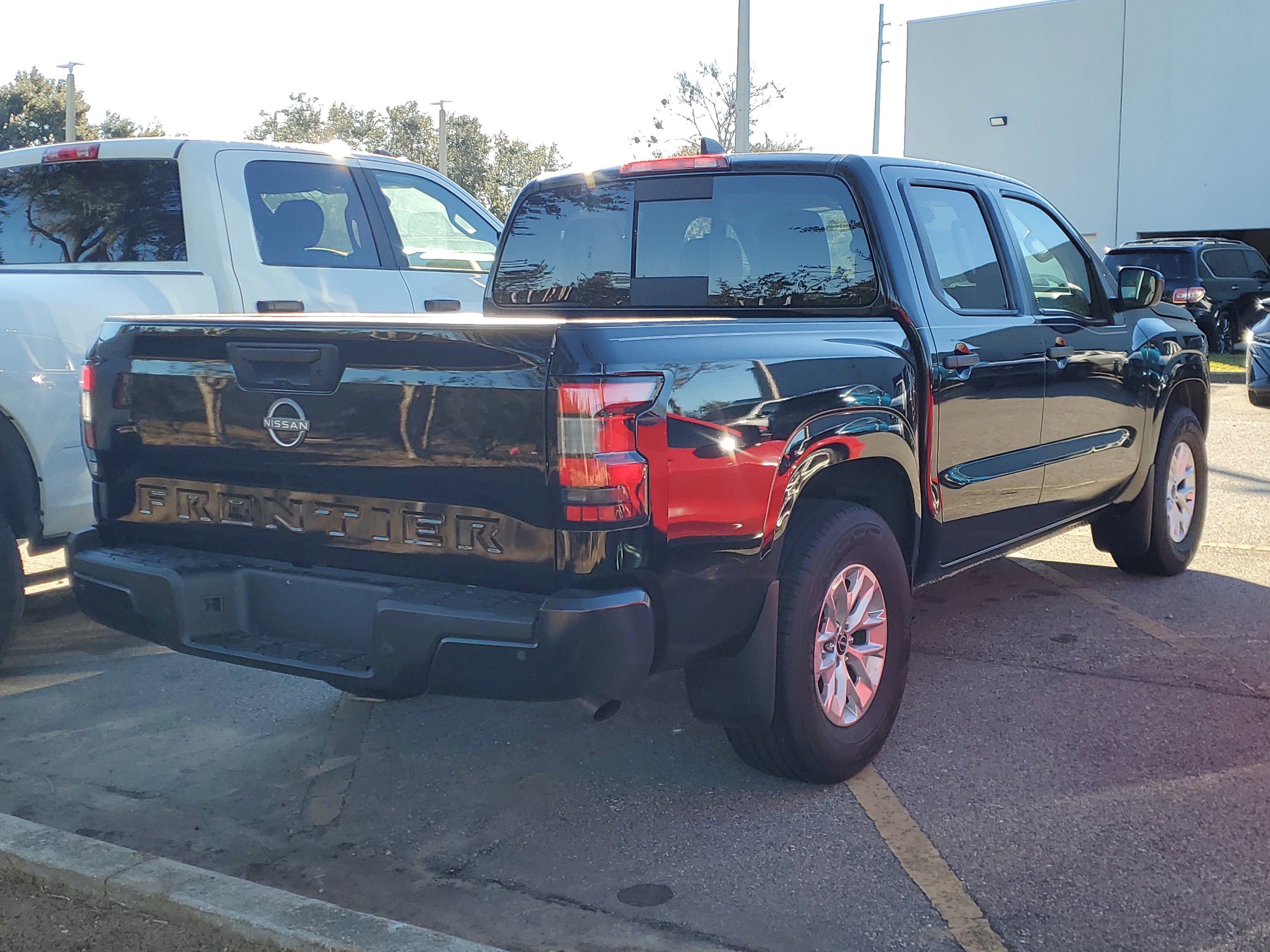 2025 Nissan Frontier S