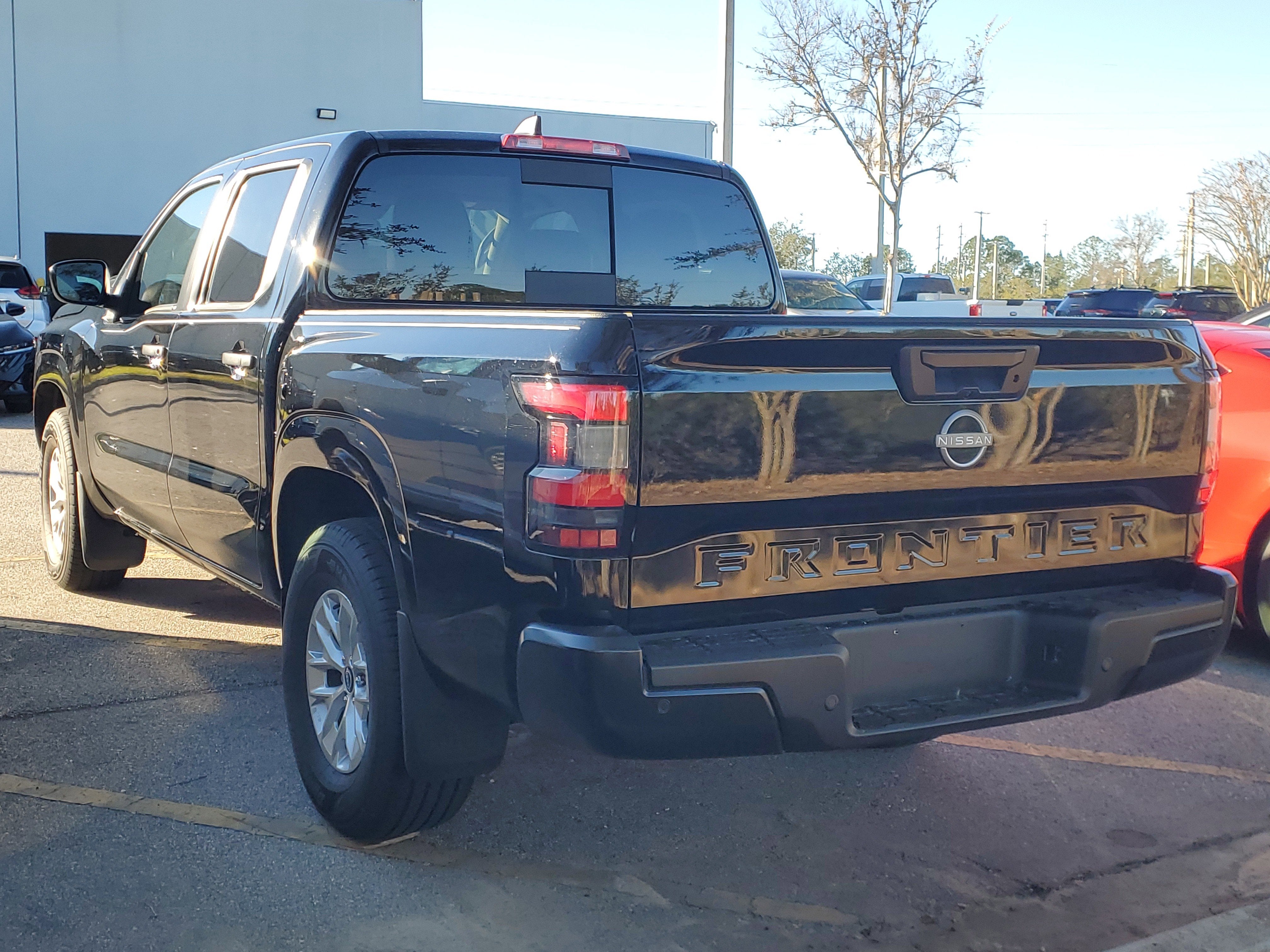2025 Nissan Frontier S