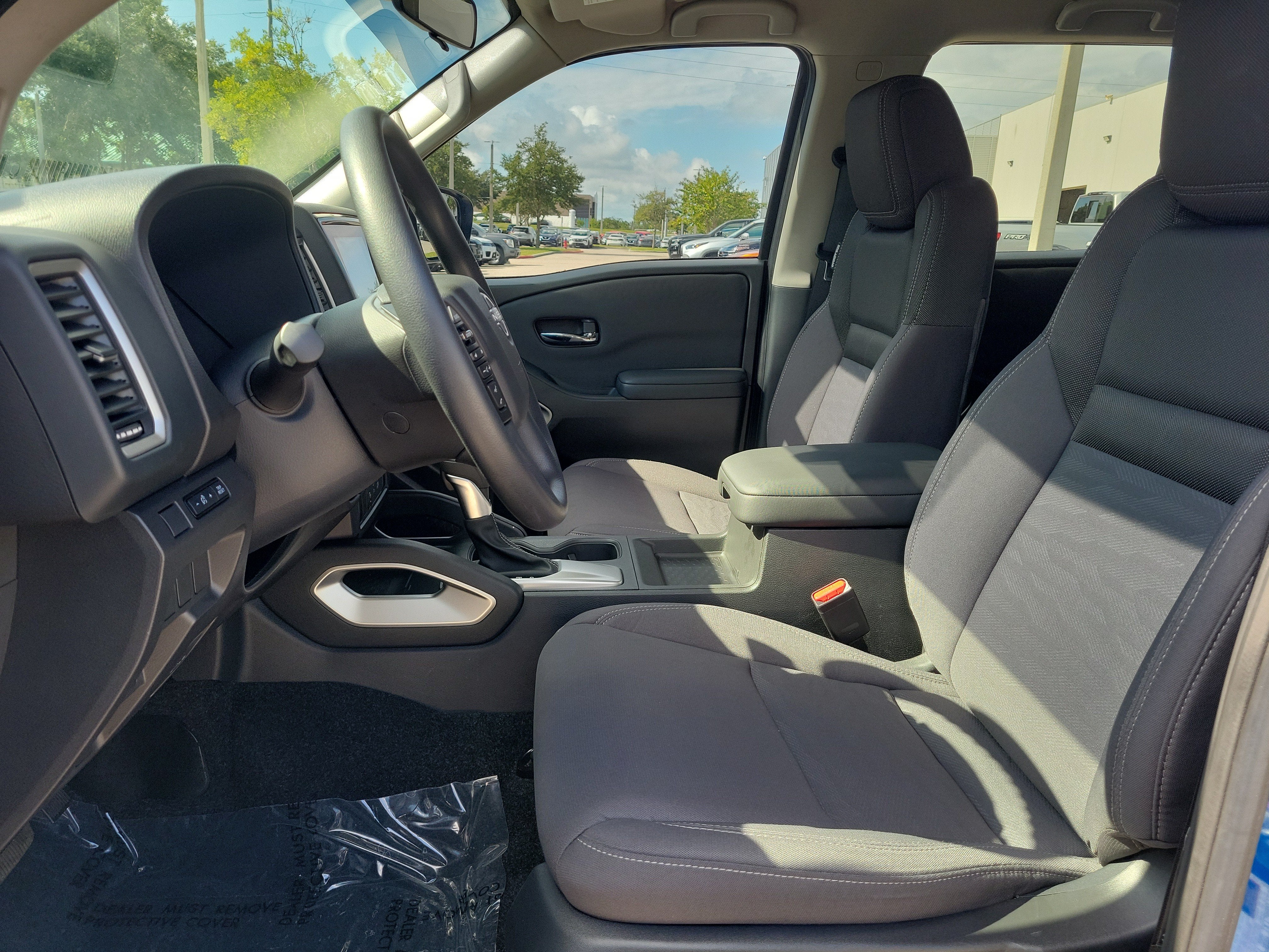 2024 Nissan Frontier SV