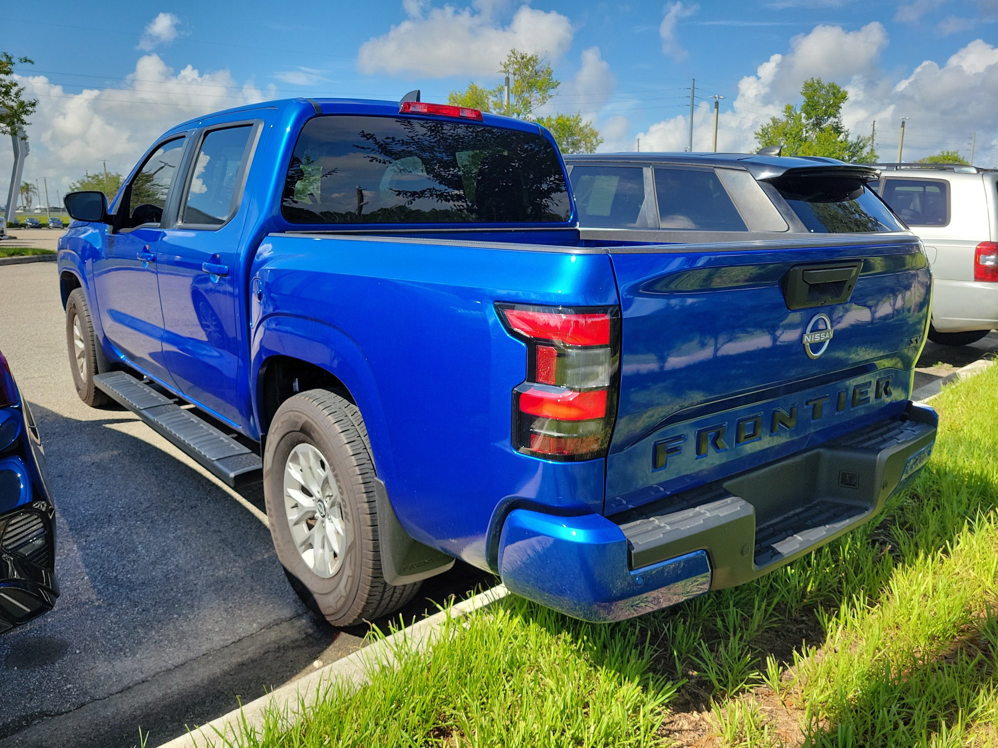 2024 Nissan Frontier SV