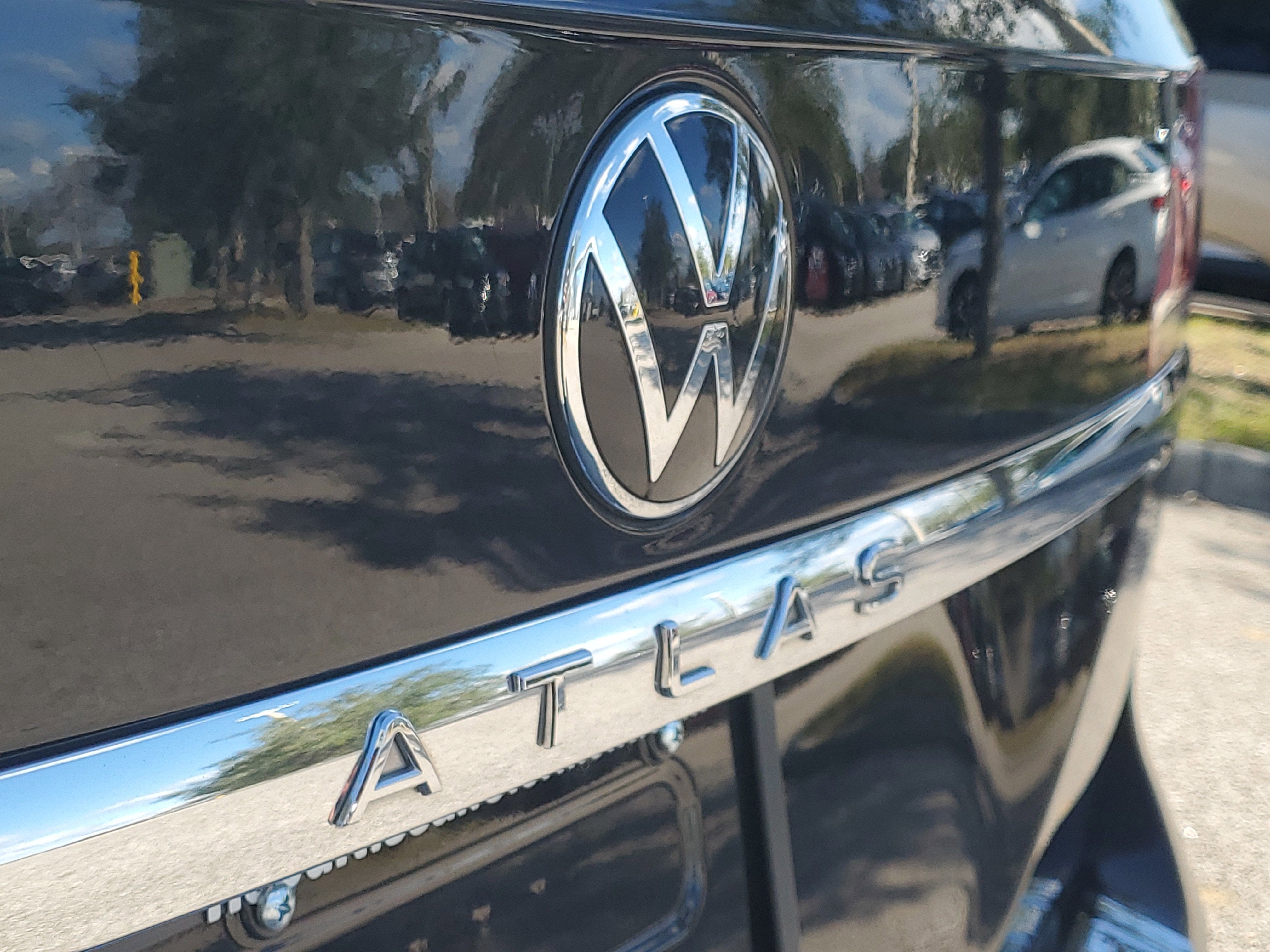 2023 Volkswagen Atlas 2.0T SE