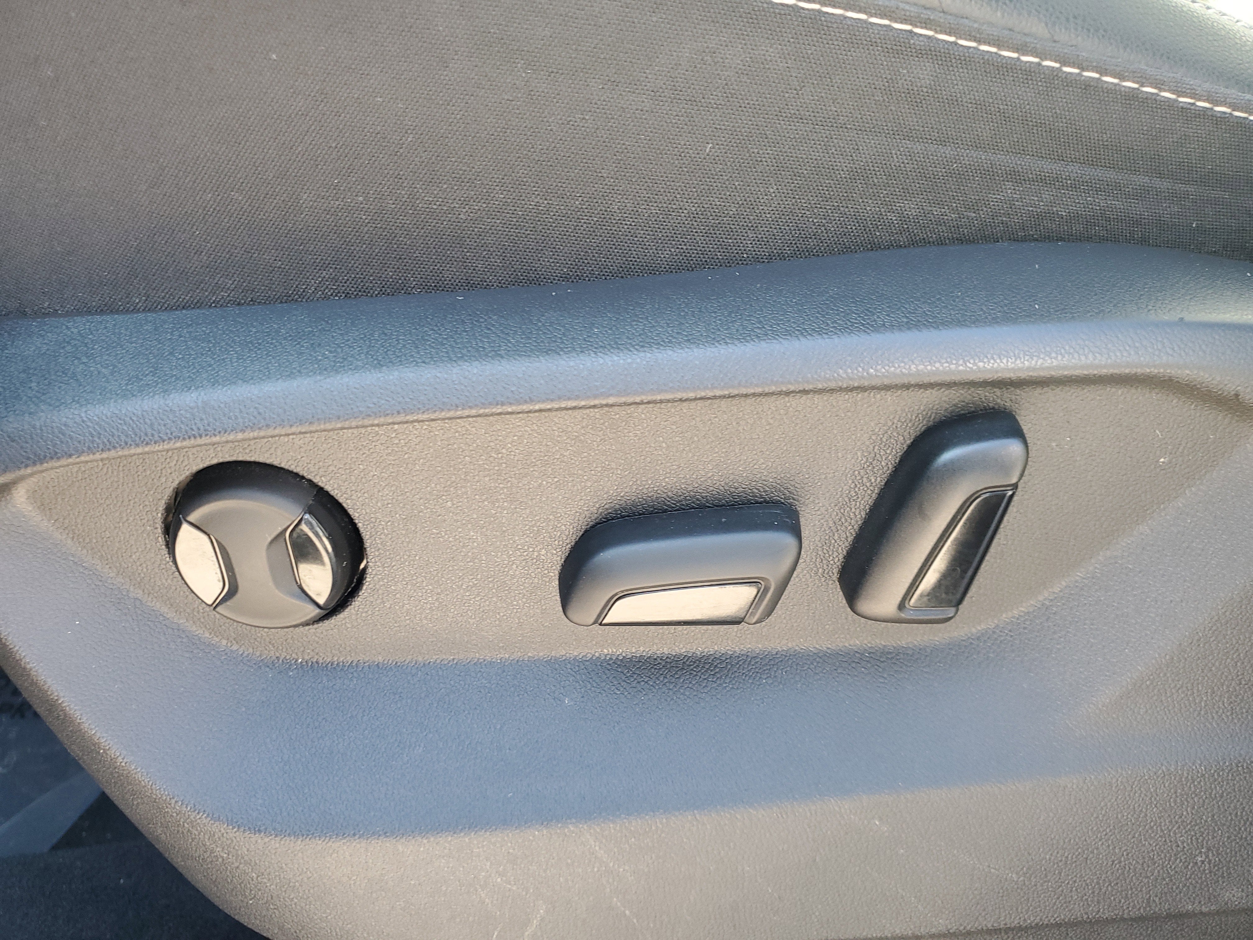 2023 Volkswagen Atlas 2.0T SE