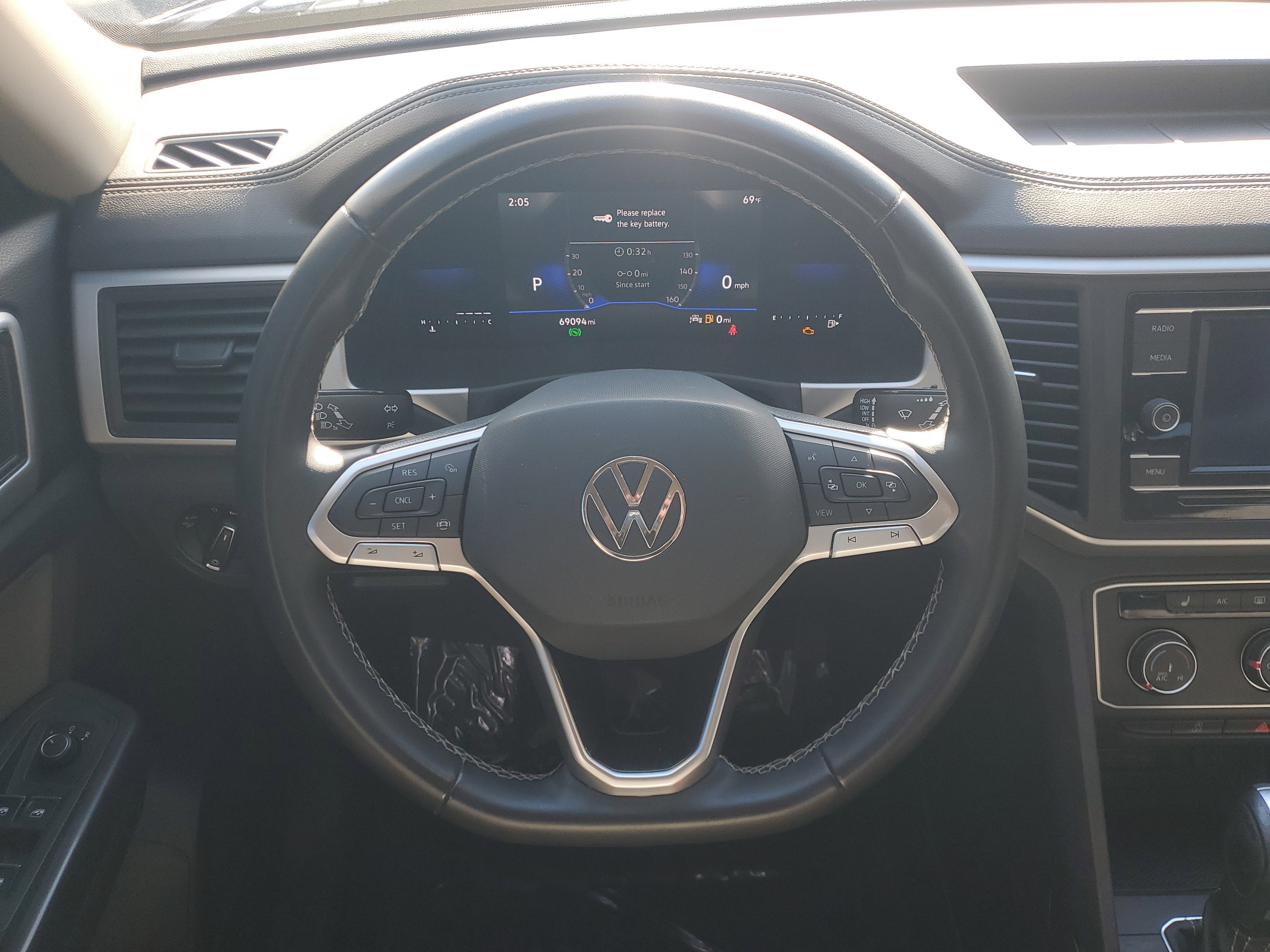 2023 Volkswagen Atlas 2.0T SE