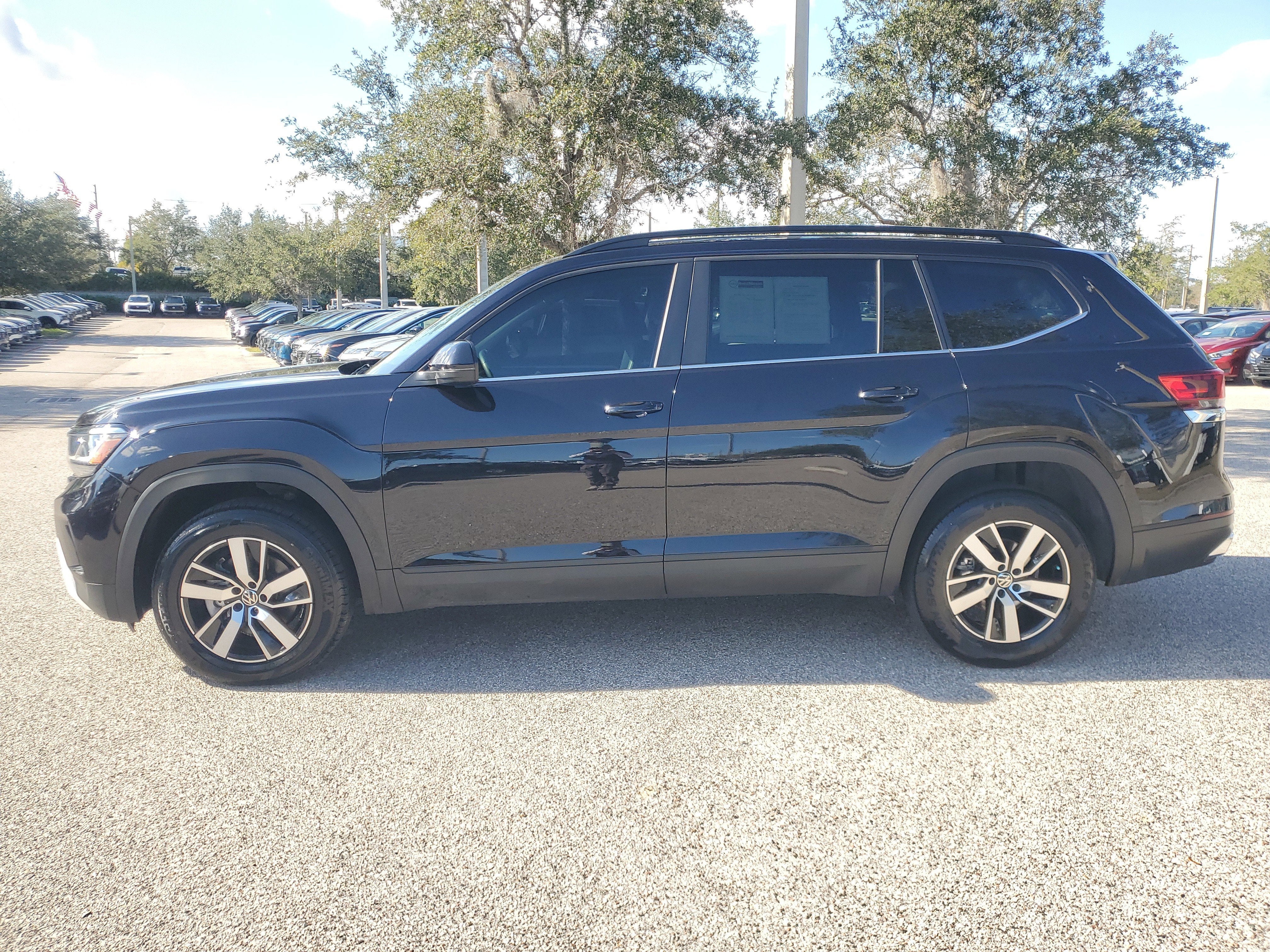 2023 Volkswagen Atlas 2.0T SE