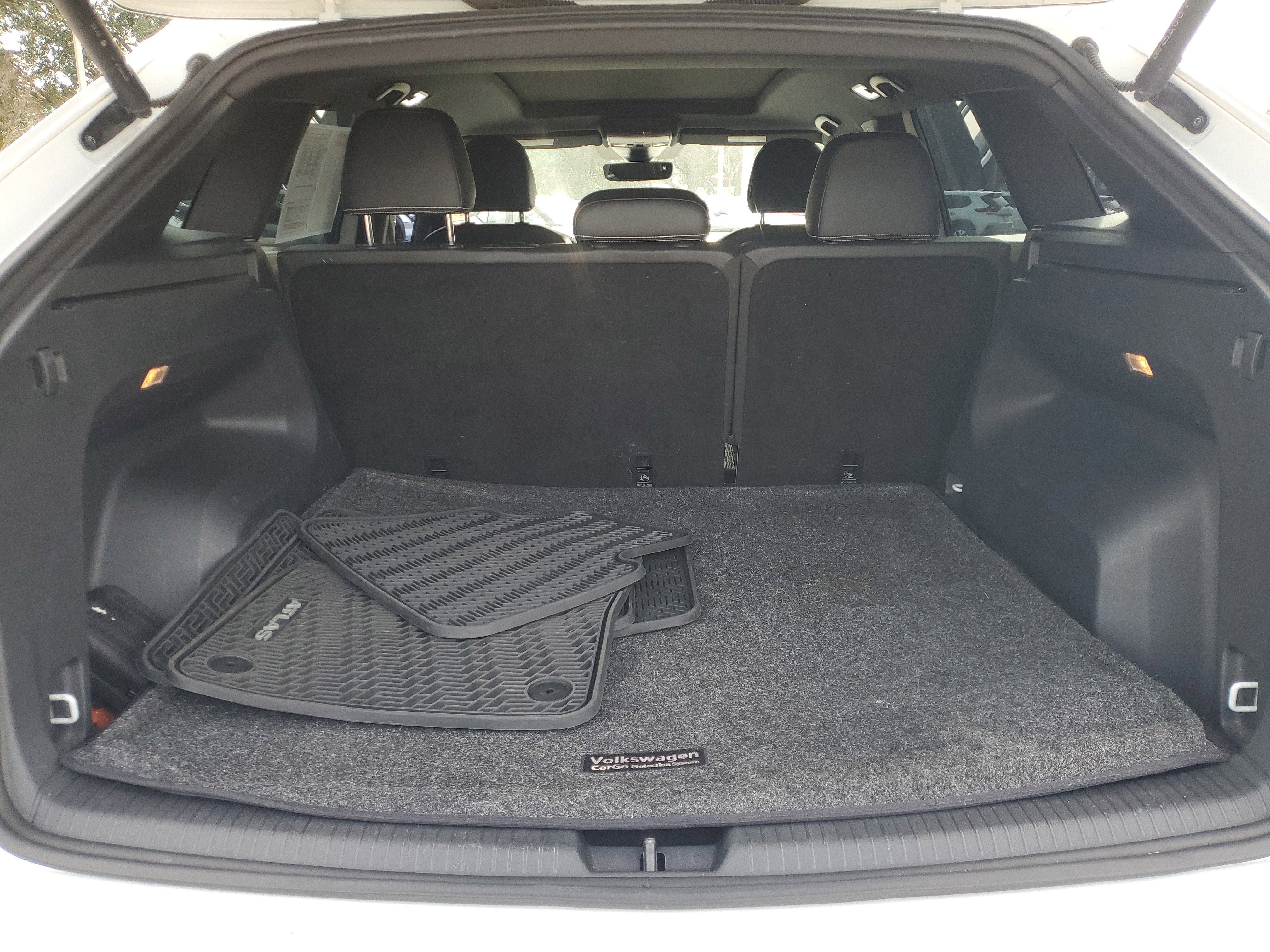 2023 Volkswagen Atlas Cross Sport 3.6L V6 SEL R-Line Black