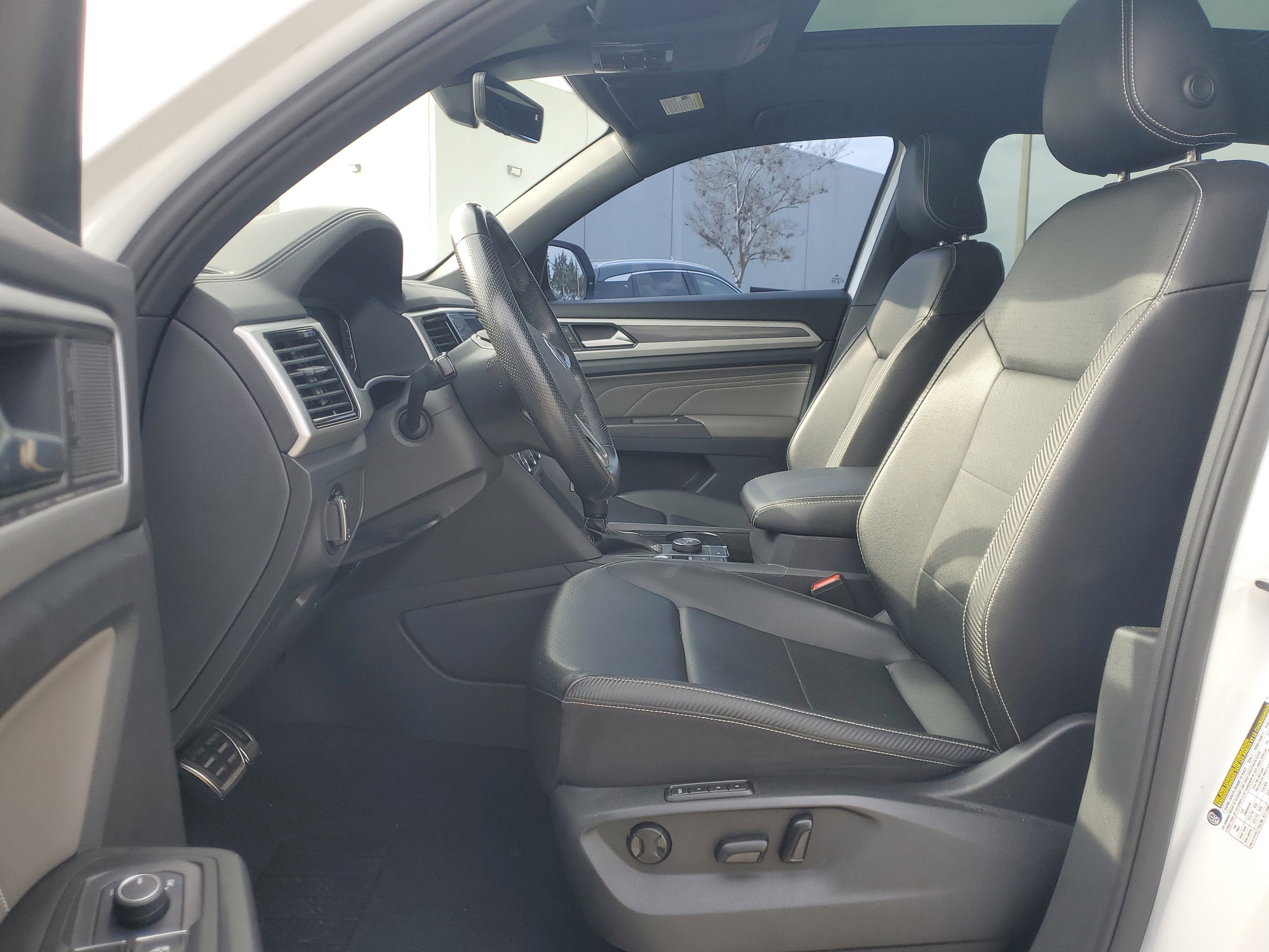 2023 Volkswagen Atlas Cross Sport 3.6L V6 SEL R-Line Black