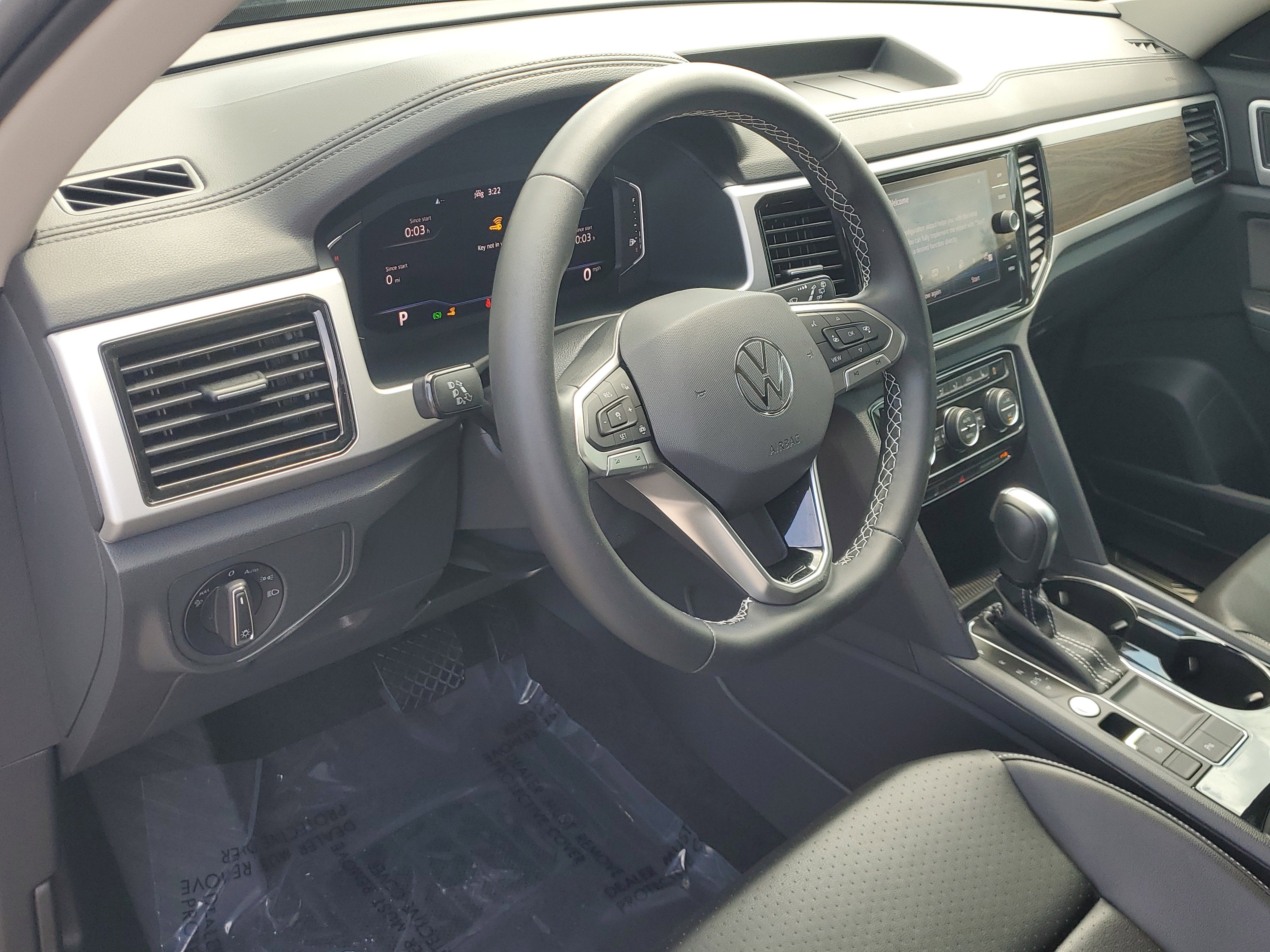 2022 Volkswagen Atlas 3.6L V6 SE w/Technology