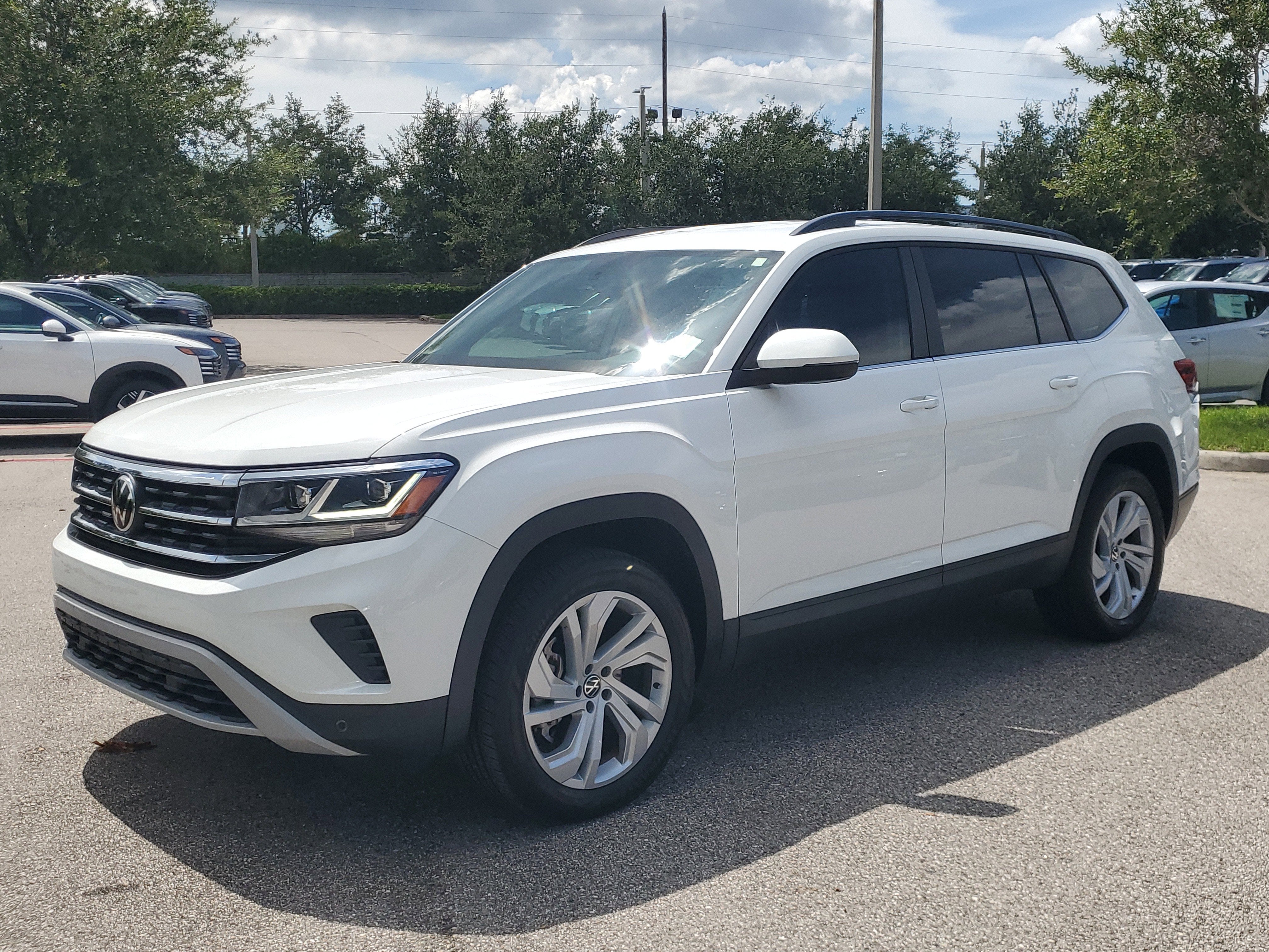 2022 Volkswagen Atlas 3.6L V6 SE w/Technology