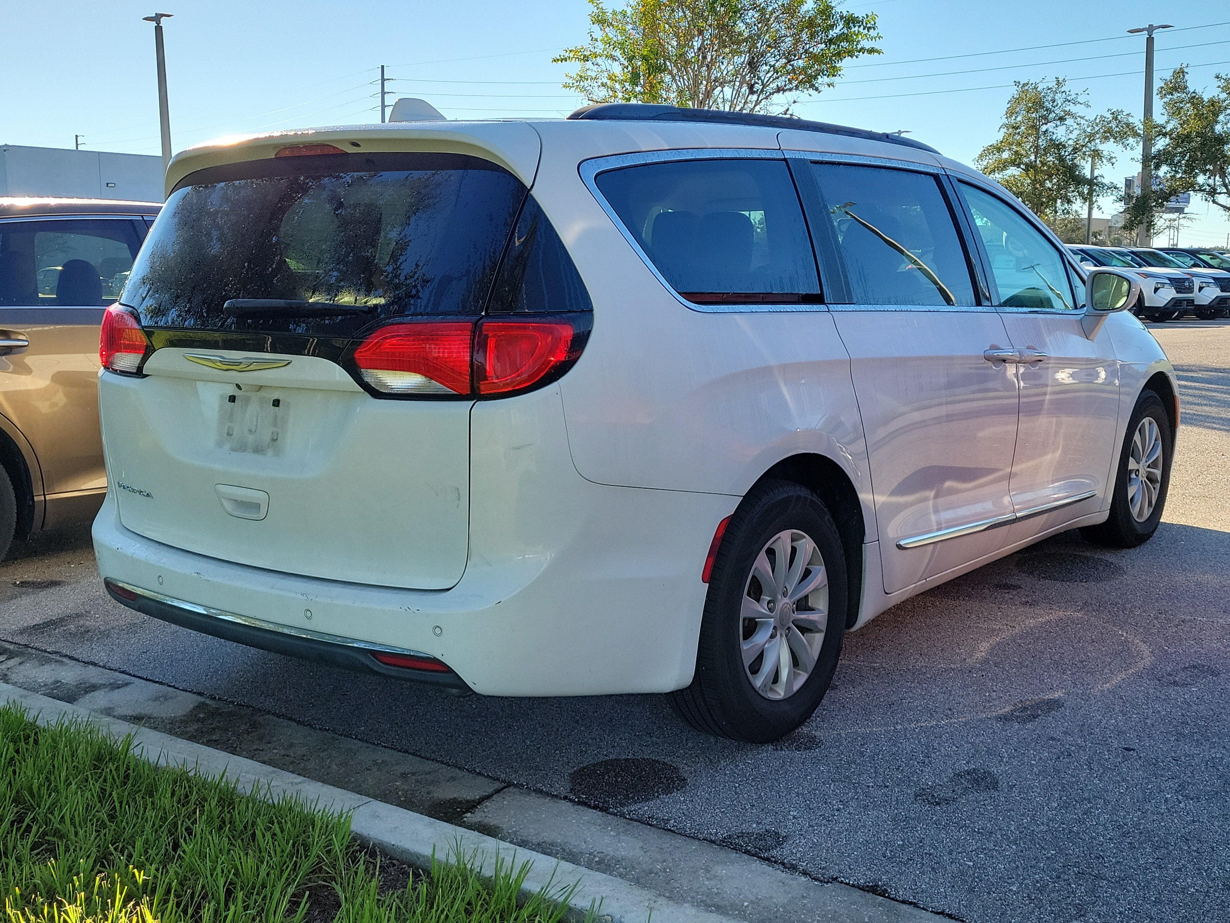 2017 Chrysler Pacifica Touring-L